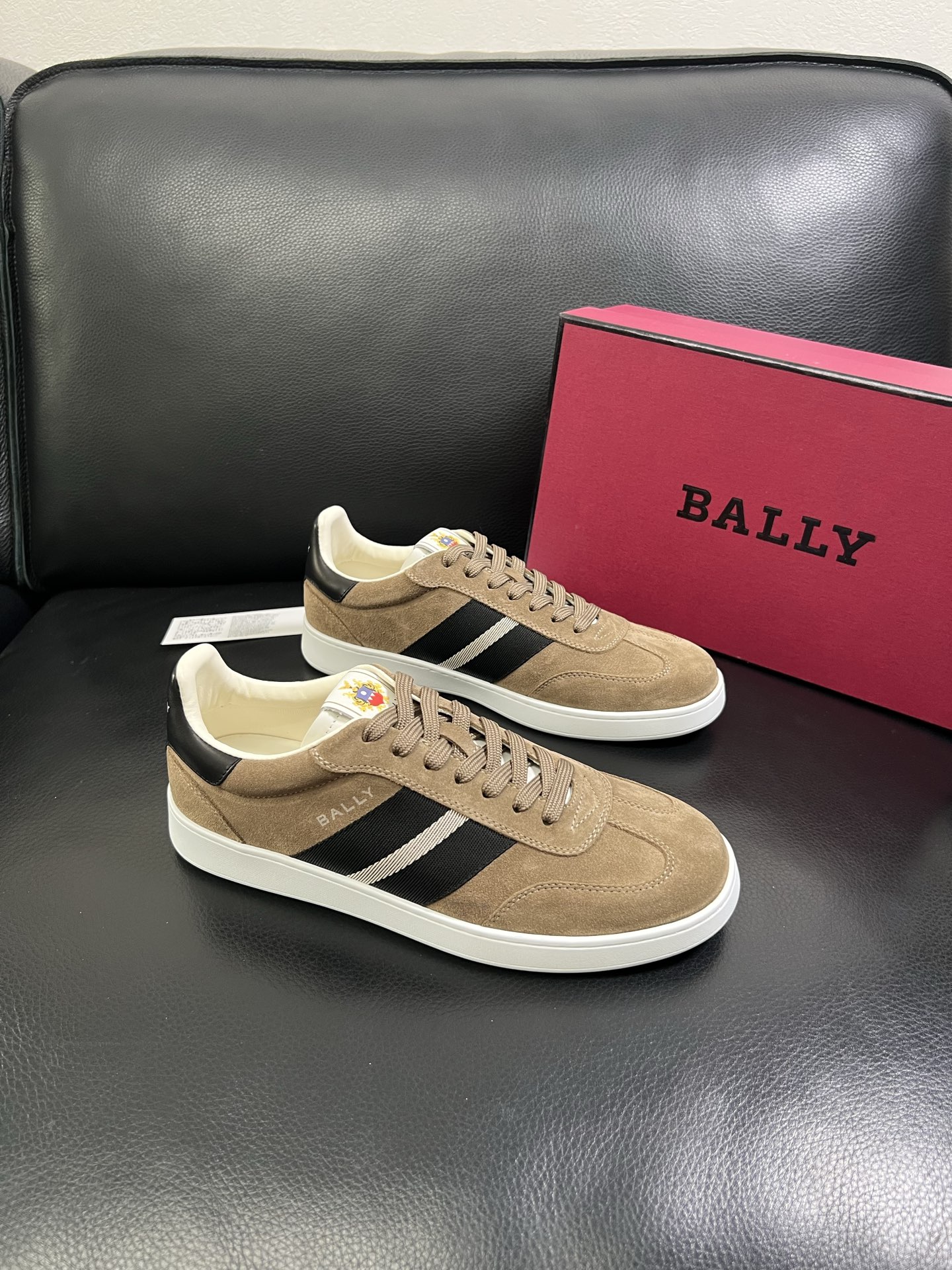  BALLY🔍顶级代购🇮🇹 巴利 经典配色专柜同步，鞋面意大利进口牛皮面料，进口水染牛皮里垫 ，鞋底：原