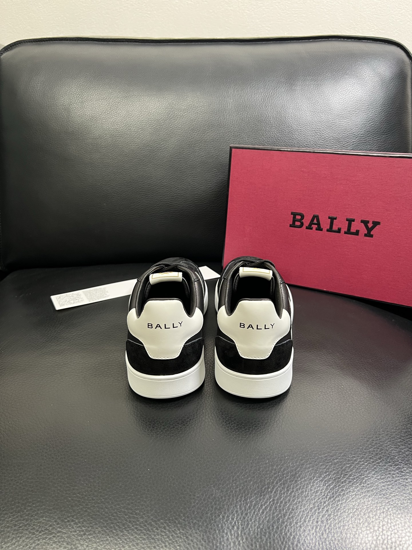  BALLY🔍顶级代购🇮🇹 巴利 经典配色专柜同步，鞋面意大利进口牛皮面料，进口水染牛皮里垫 ，鞋底：原