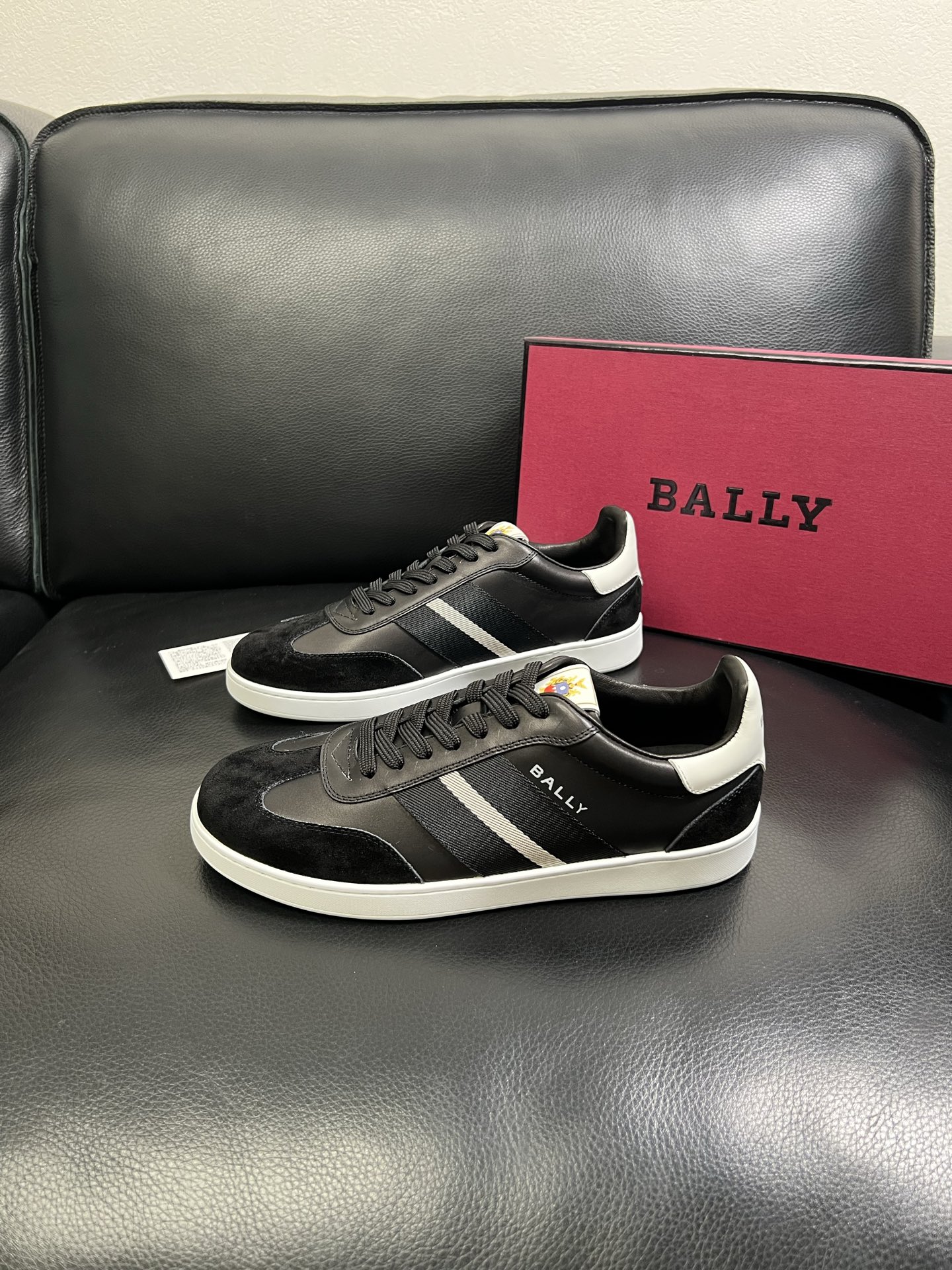  BALLY🔍顶级代购🇮🇹 巴利 经典配色专柜同步，鞋面意大利进口牛皮面料，进口水染牛皮里垫 ，鞋底：原