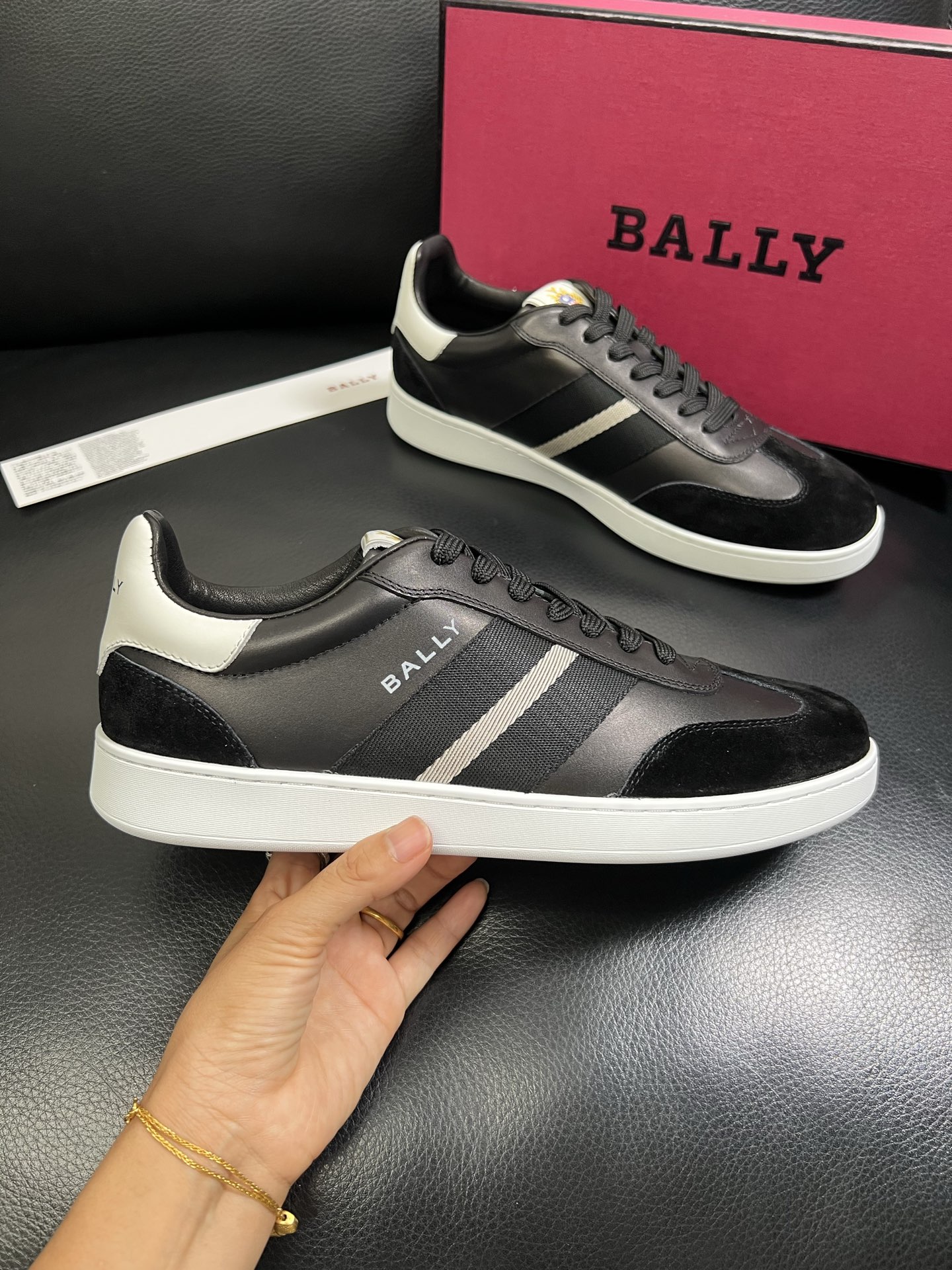 BALLY🔍顶级代购🇮🇹 巴利 经典配色专柜同步，鞋面意大利进口牛皮面料，进口水染牛皮里垫 ，鞋底：原