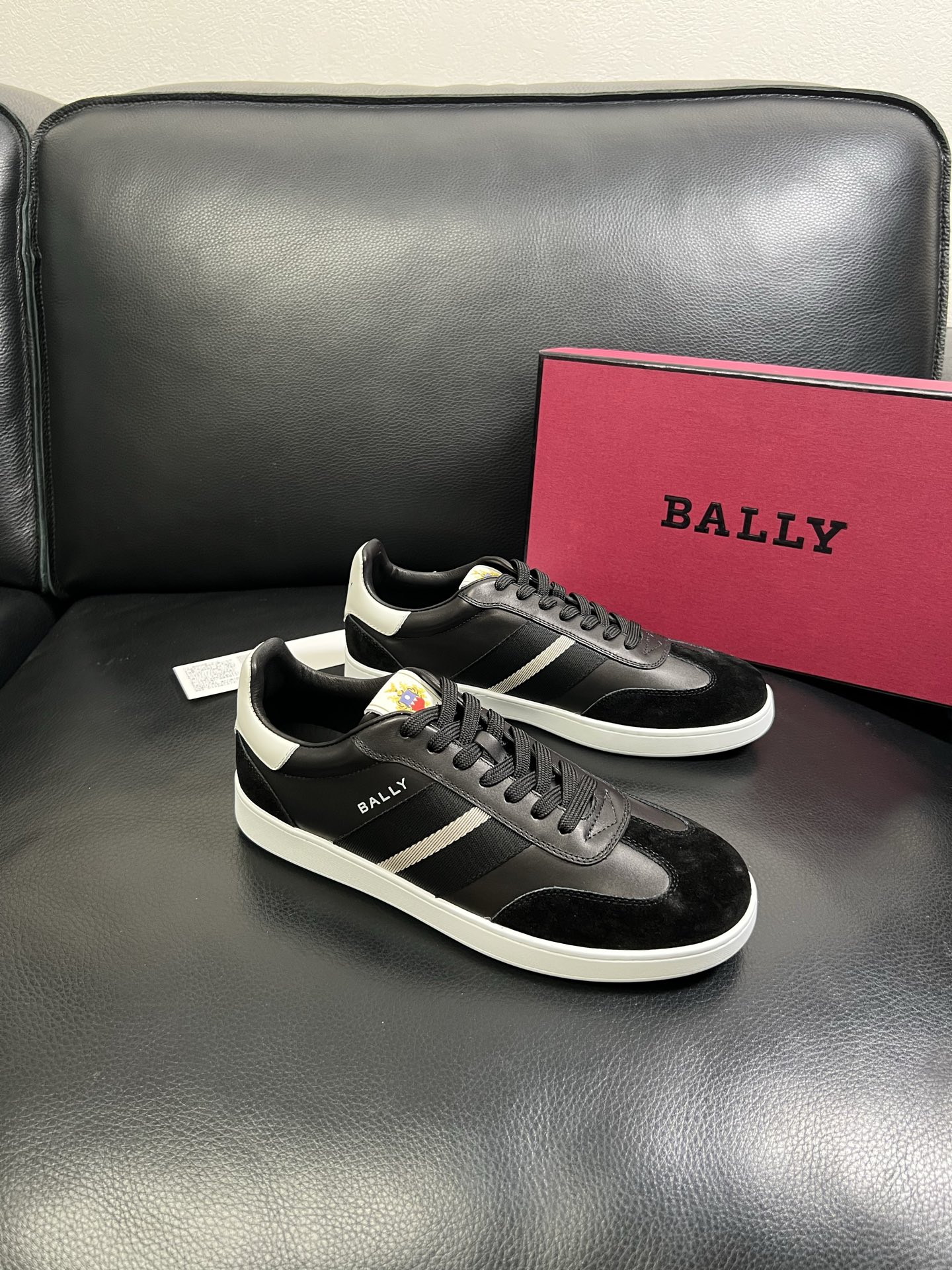  BALLY🔍顶级代购🇮🇹 巴利 经典配色专柜同步，鞋面意大利进口牛皮面料，进口水染牛皮里垫 ，鞋底：原
