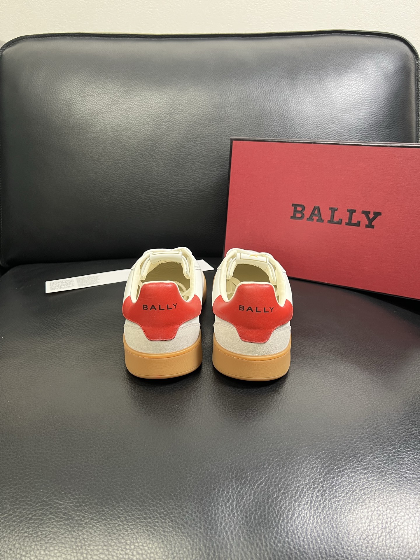  BALLY🔍顶级代购🇮🇹 巴利 经典配色专柜同步，鞋面意大利进口牛皮面料，进口水染牛皮里垫 ，鞋底：原