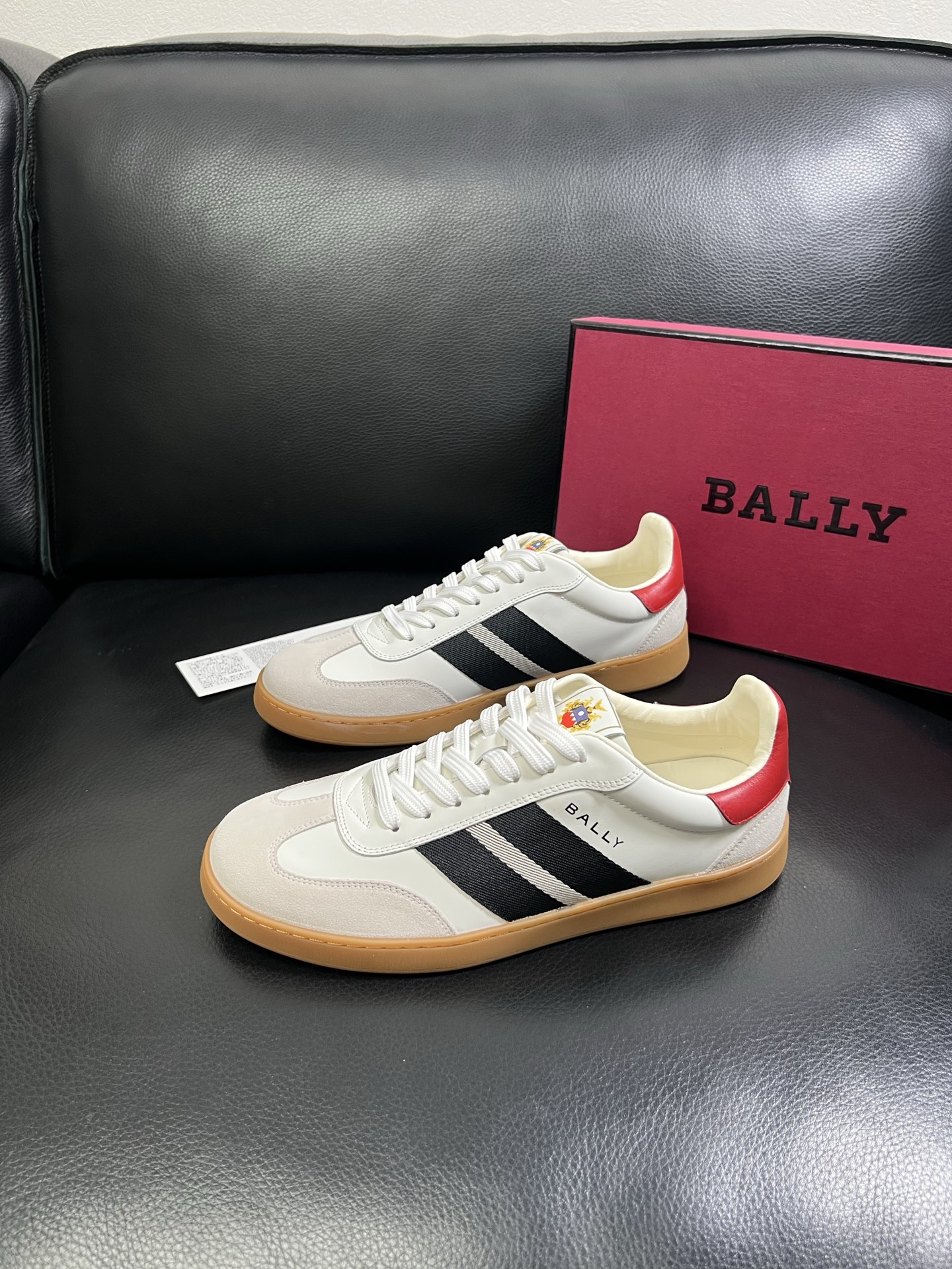  BALLY🔍顶级代购🇮🇹 巴利 经典配色专柜同步，鞋面意大利进口牛皮面料，进口水染牛皮里垫 ，鞋底：原
