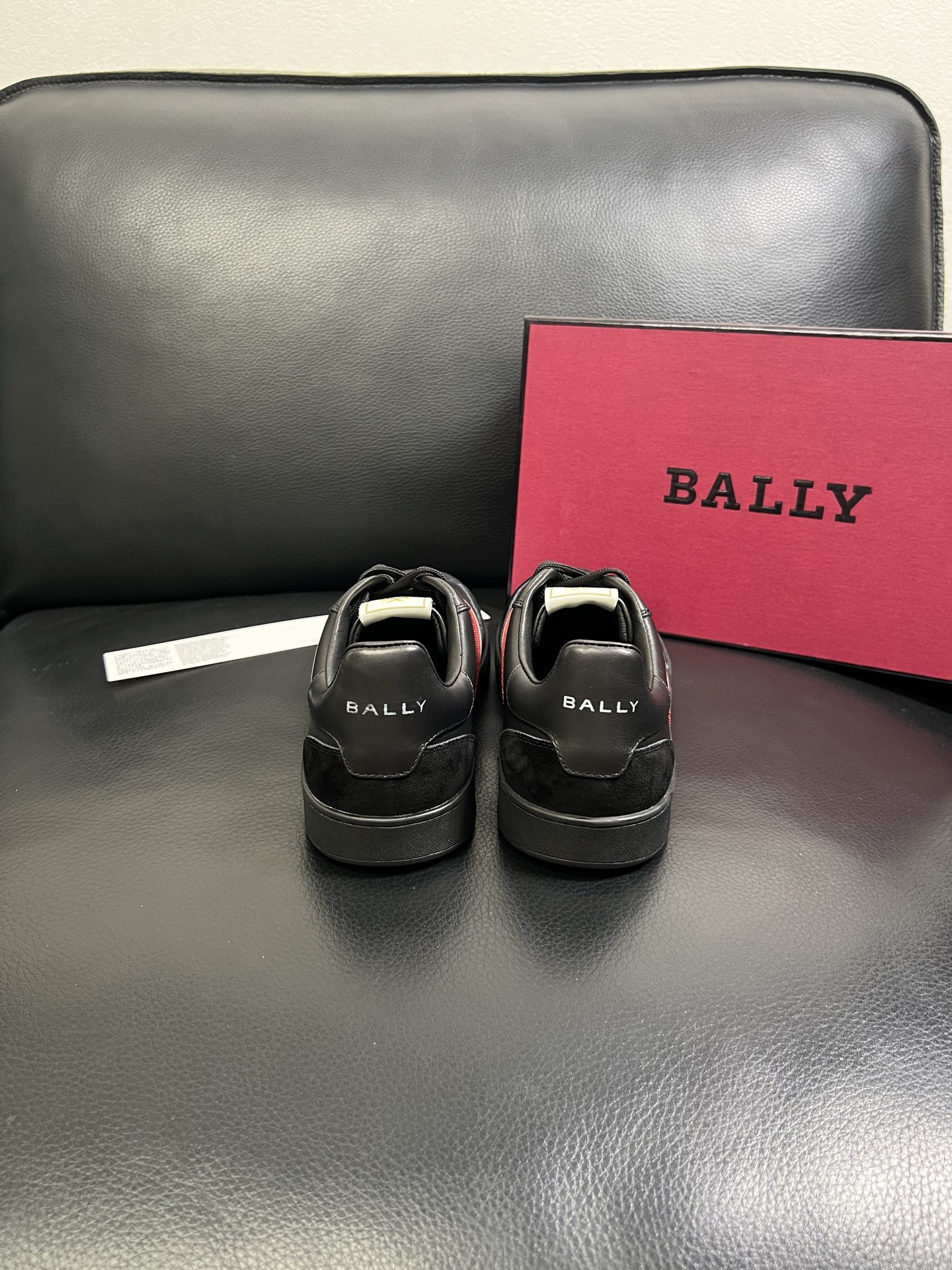  BALLY🔍顶级代购🇮🇹 巴利 经典配色专柜同步，鞋面意大利进口牛皮面料，进口水染牛皮里垫 ，鞋底：原