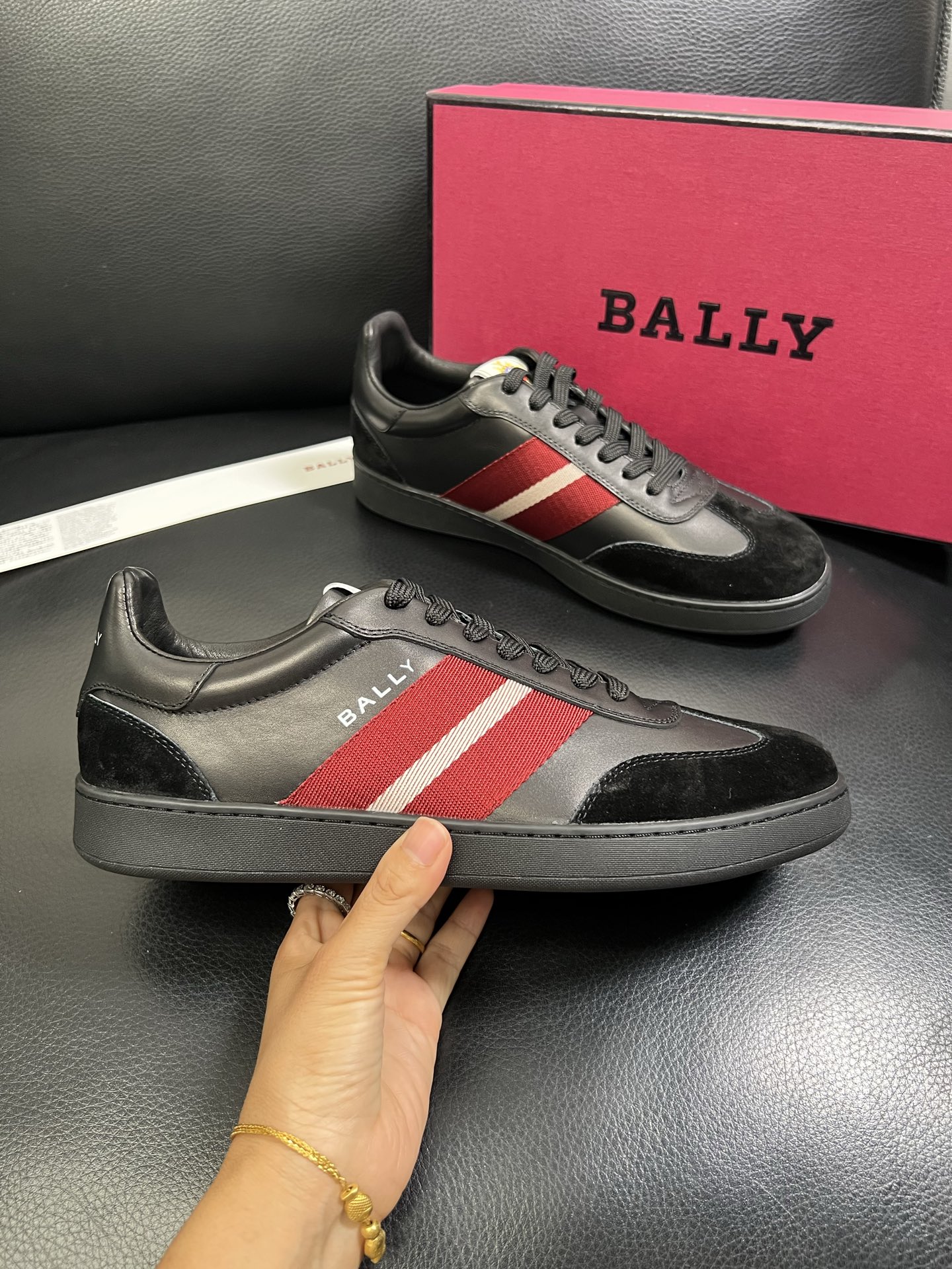  BALLY🔍顶级代购🇮🇹 巴利 经典配色专柜同步，鞋面意大利进口牛皮面料，进口水染牛皮里垫 ，鞋底：原