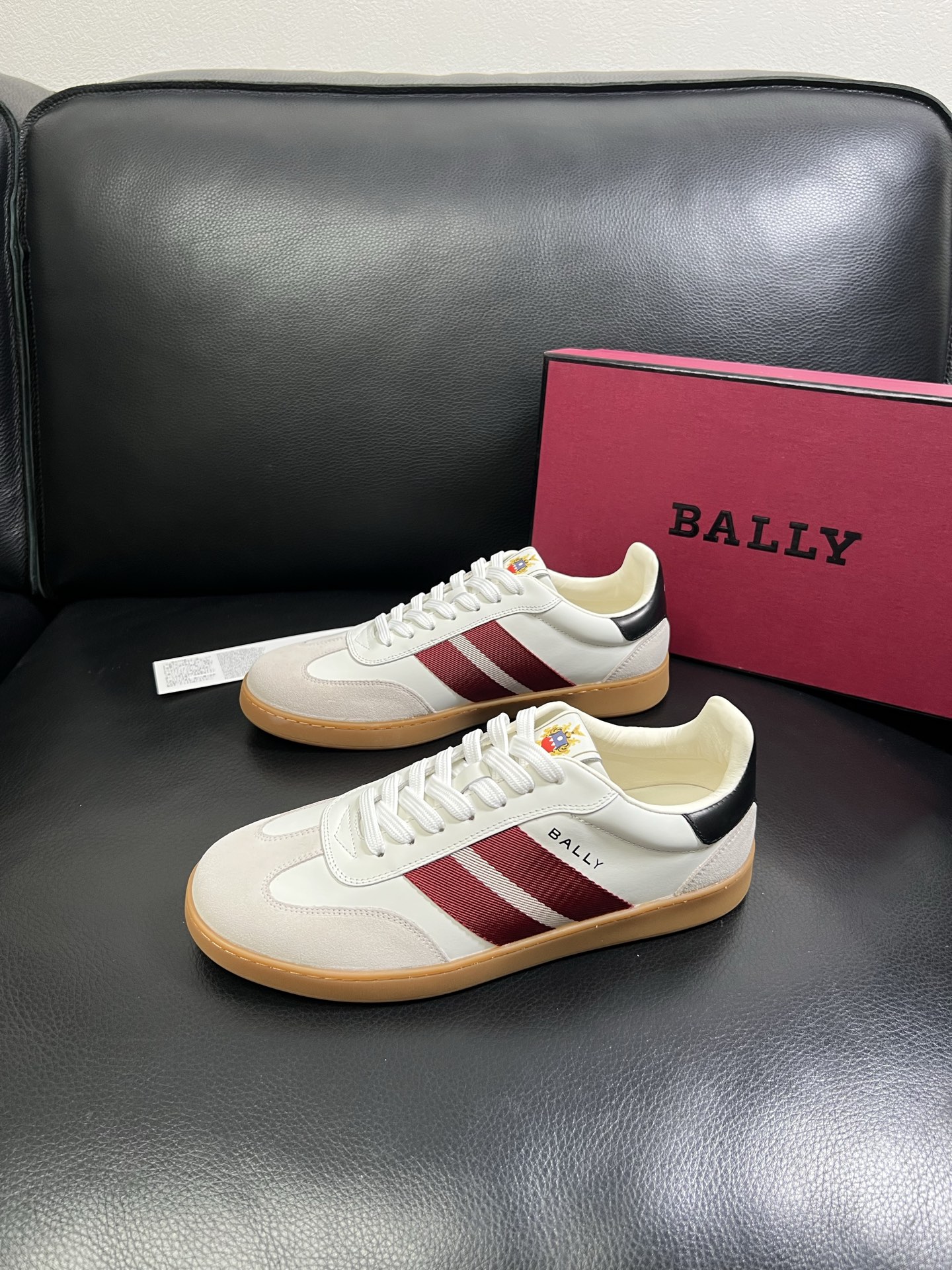  BALLY🔍顶级代购🇮🇹 巴利 经典配色专柜同步，鞋面意大利进口牛皮面料，进口水染牛皮里垫 ，鞋底：原