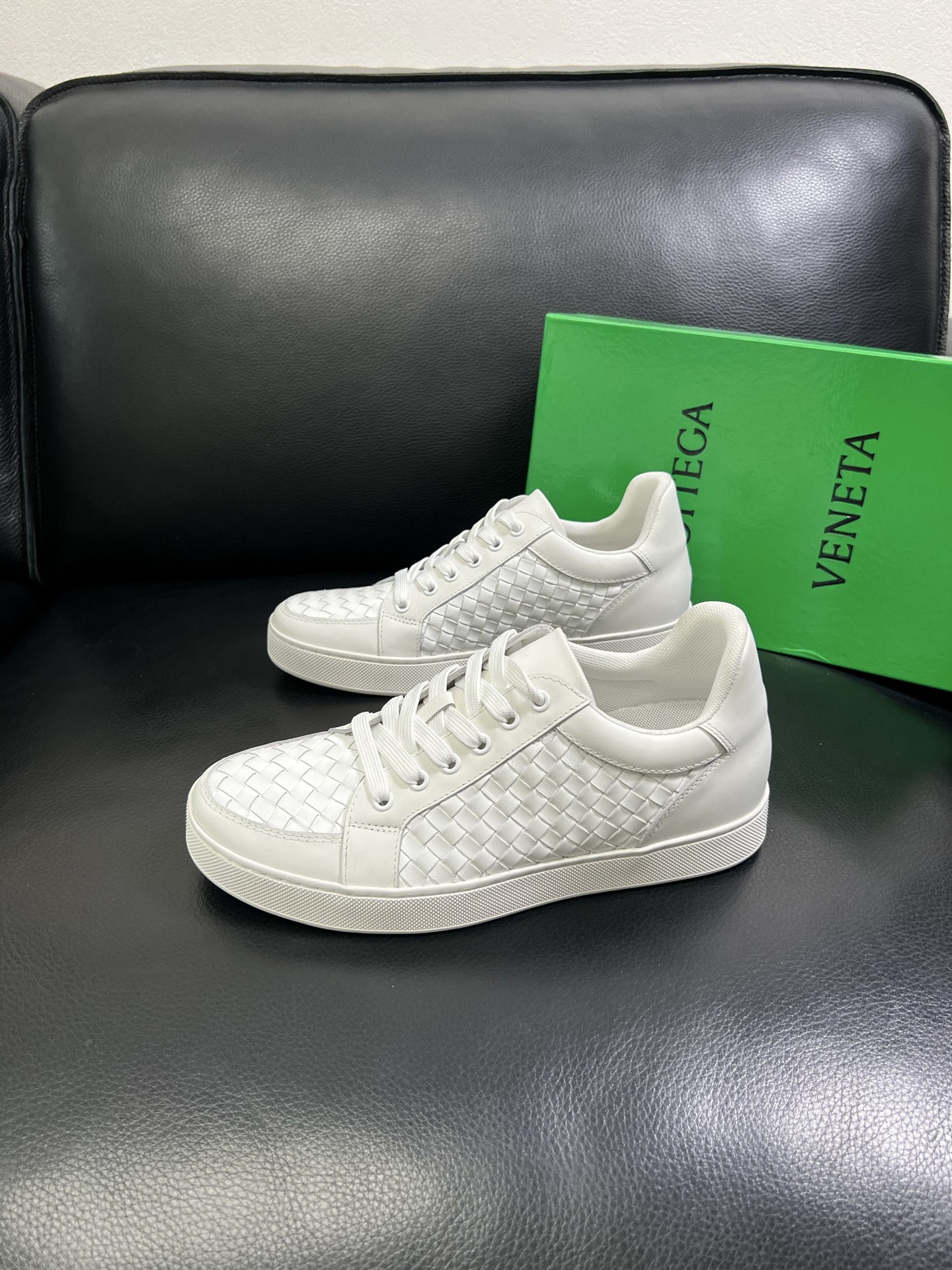  BOTTEGA  VENETA 🔍顶级代购🇮🇹 葆蝶家 专柜同步，鞋面意大利进口编织牛皮面料，透气牛皮