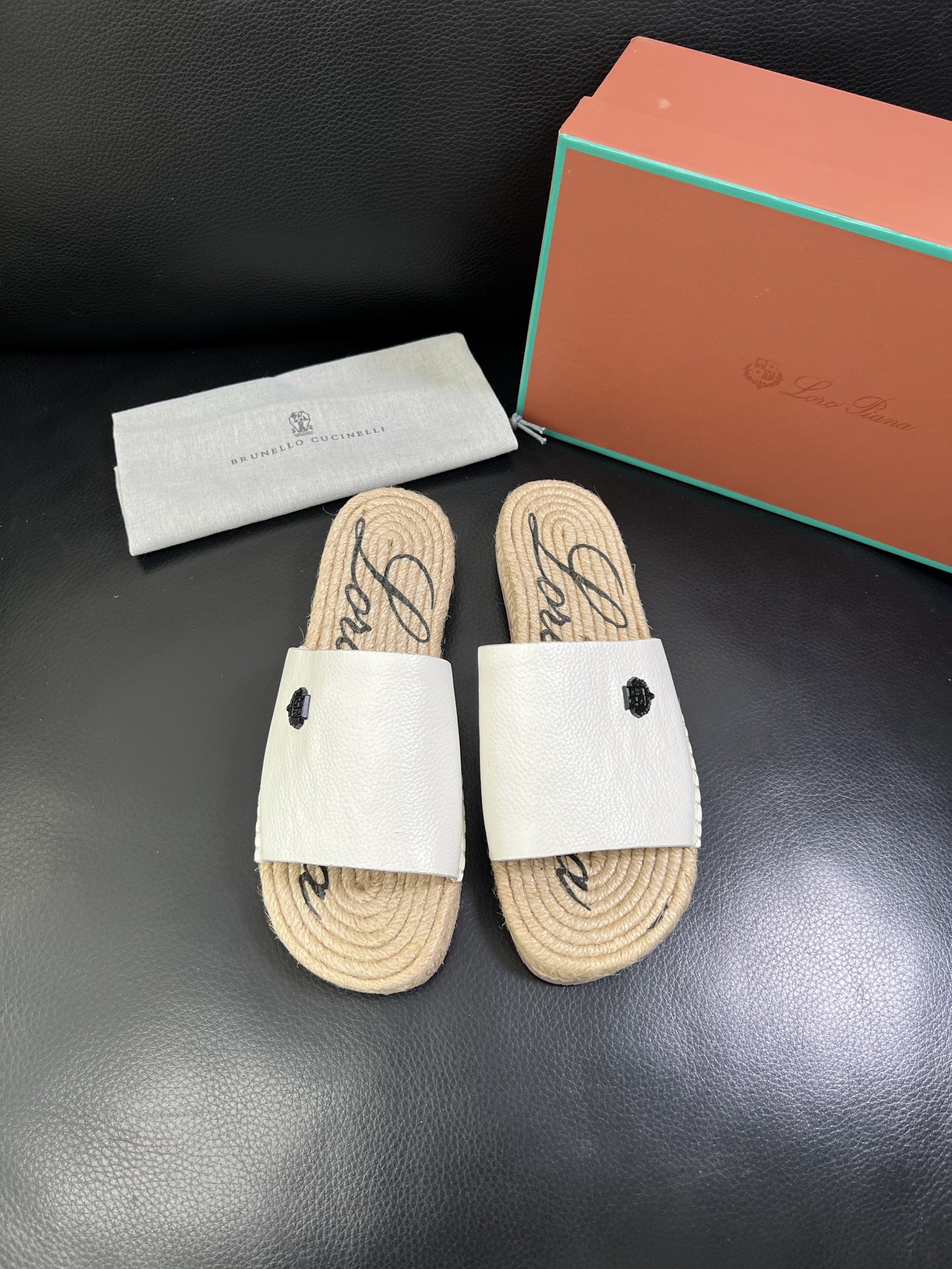  Loro Piana🔍顶级代购🇮🇹 诺悠翩雅  新品专柜同步，鞋面意大利进口牛皮面料，高品质拼接工艺，