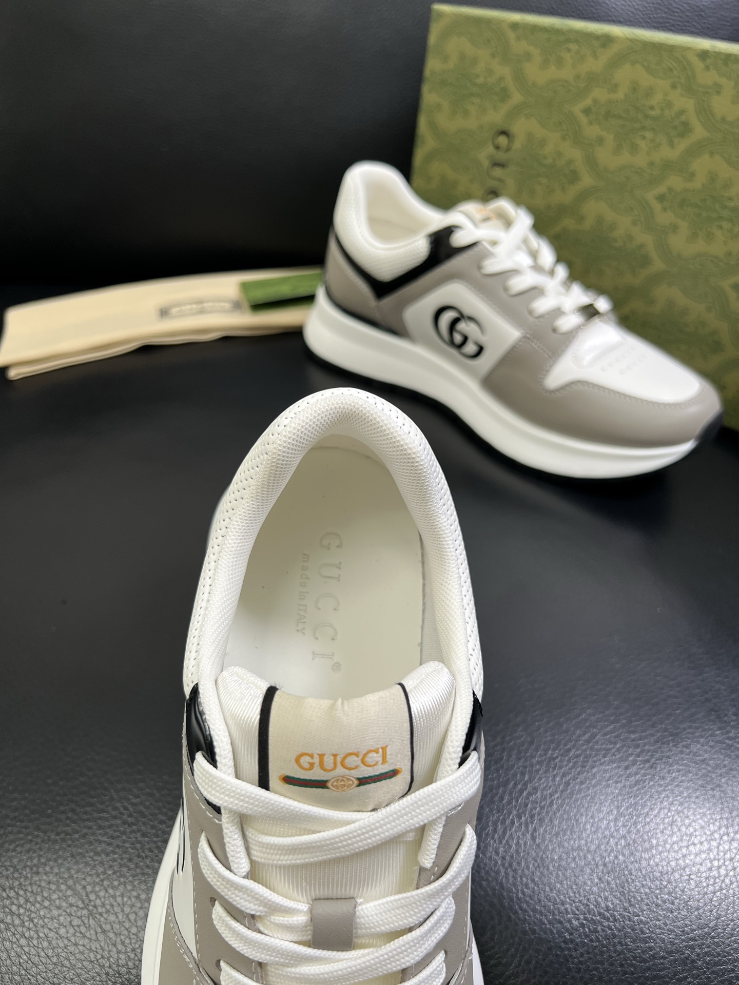 Gucci 🔍顶级代购🇮🇹 古奇专柜新款，原厂配置意大利进口牛皮搭配印花布面料，进口牛皮内里垫，透气舒适