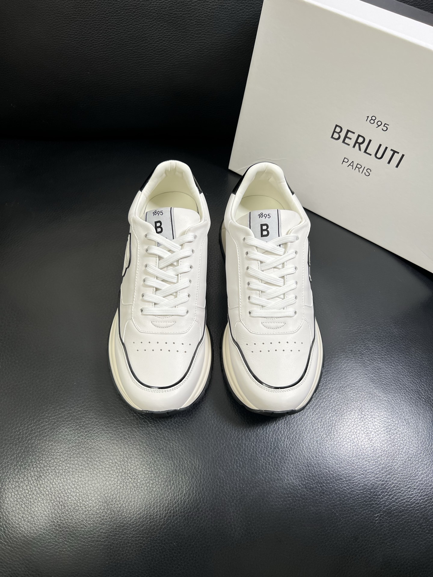Berluti 🔍顶级代购🇮🇹 布鲁提 专柜同步发售原厂配置，意大利进口牛皮面料，全进口水染牛皮里垫，鞋