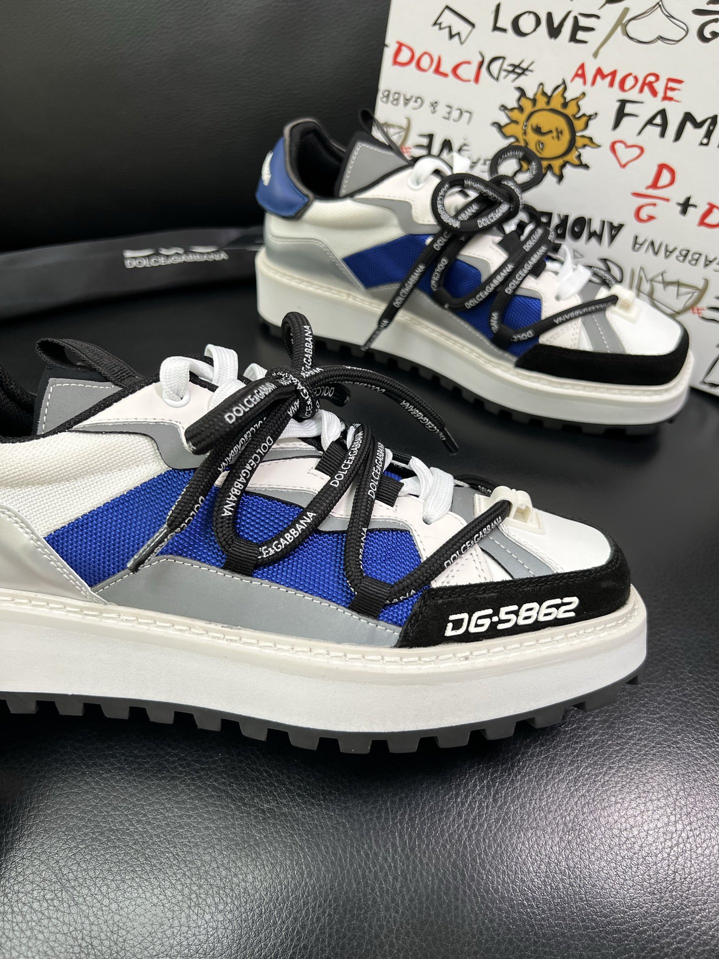 Dolce & Gabbana 🔍顶级代购🇮🇹 杜嘉班纳 爆款专柜新品同步，鞋面意大利进口牛皮搭配布面料