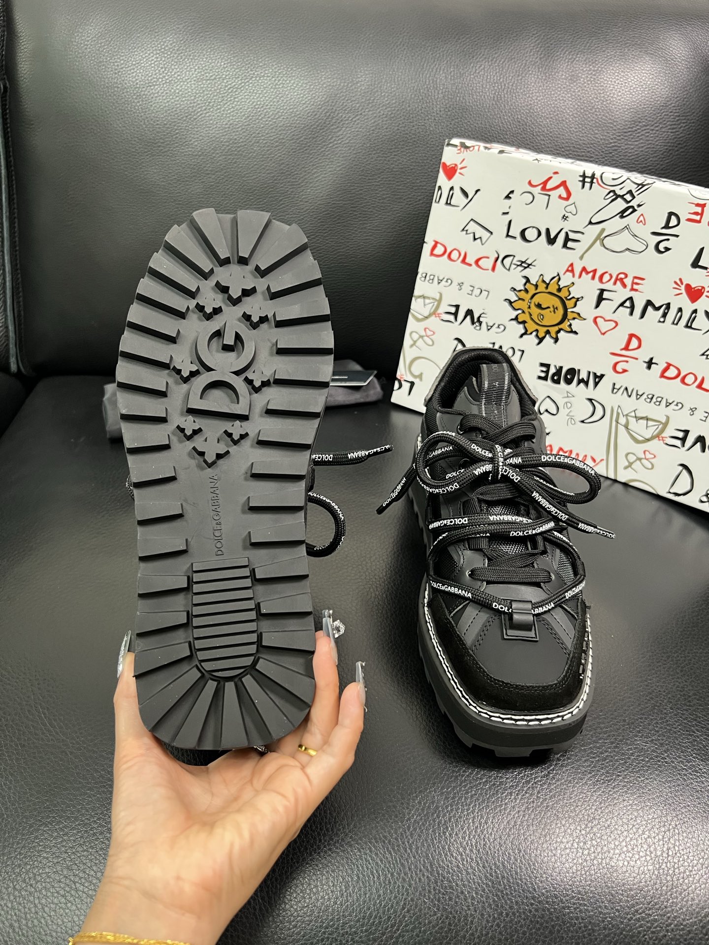 Dolce & Gabbana 🔍顶级代购🇮🇹 杜嘉班纳 爆款专柜新品同步，鞋面意大利进口牛皮搭配布面料