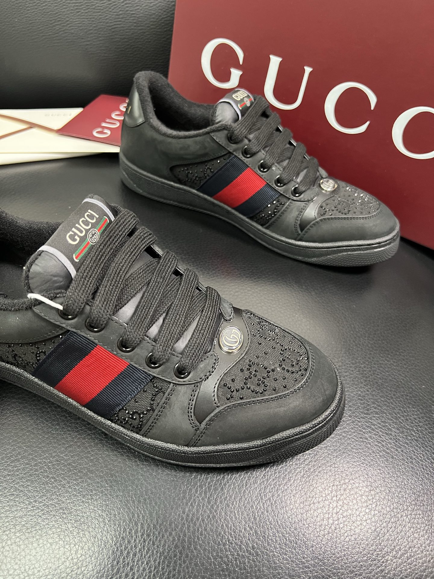 Gucci 🔍顶级代购🇮🇹 古奇 专柜新款，原厂配置意大利进口牛皮搭配印花布面料，进口牛皮内里垫，透气舒