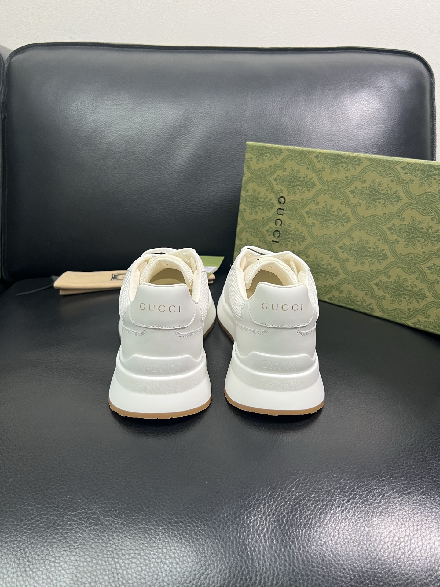 Gucci 🔍顶级代购🇮🇹 古奇专柜新款，原厂配置意大利进口牛皮搭配印花布面料，进口牛皮内里垫，透气舒适
