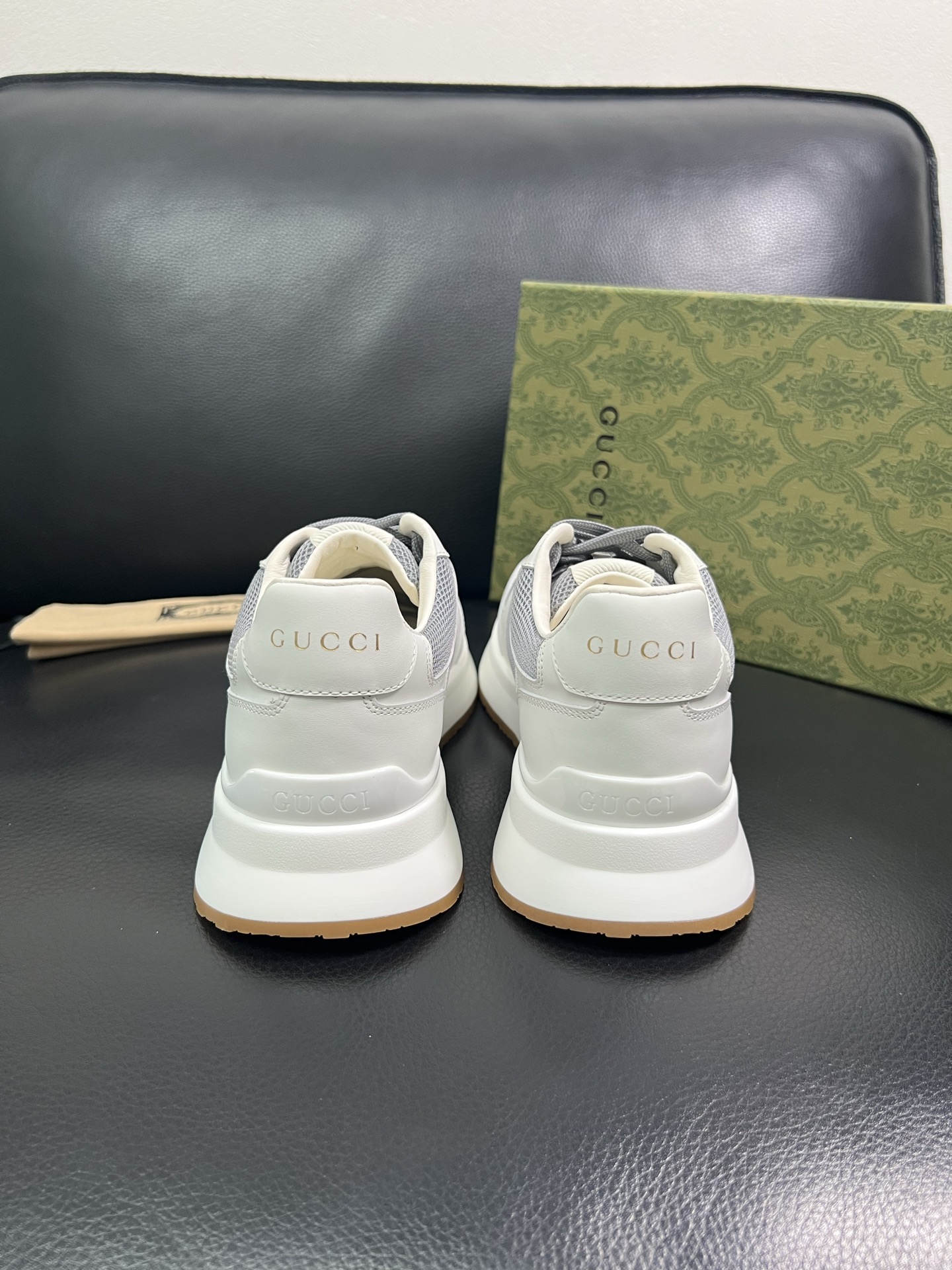 Gucci 🔍顶级代购🇮🇹 古奇专柜新款，原厂配置意大利进口牛皮搭配印花布面料，进口牛皮内里垫，透气舒适