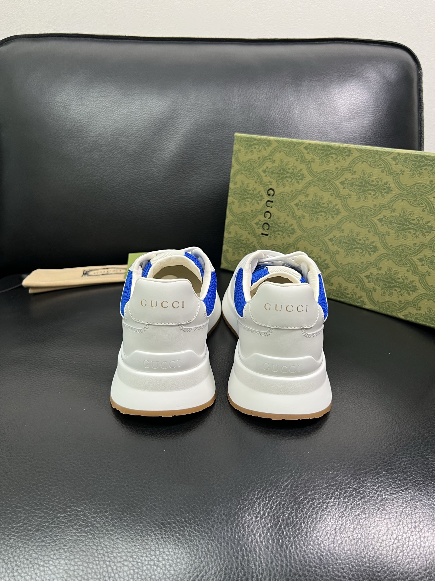 Gucci 🔍顶级代购🇮🇹 古奇专柜新款，原厂配置意大利进口牛皮搭配印花布面料，进口牛皮内里垫，透气舒适