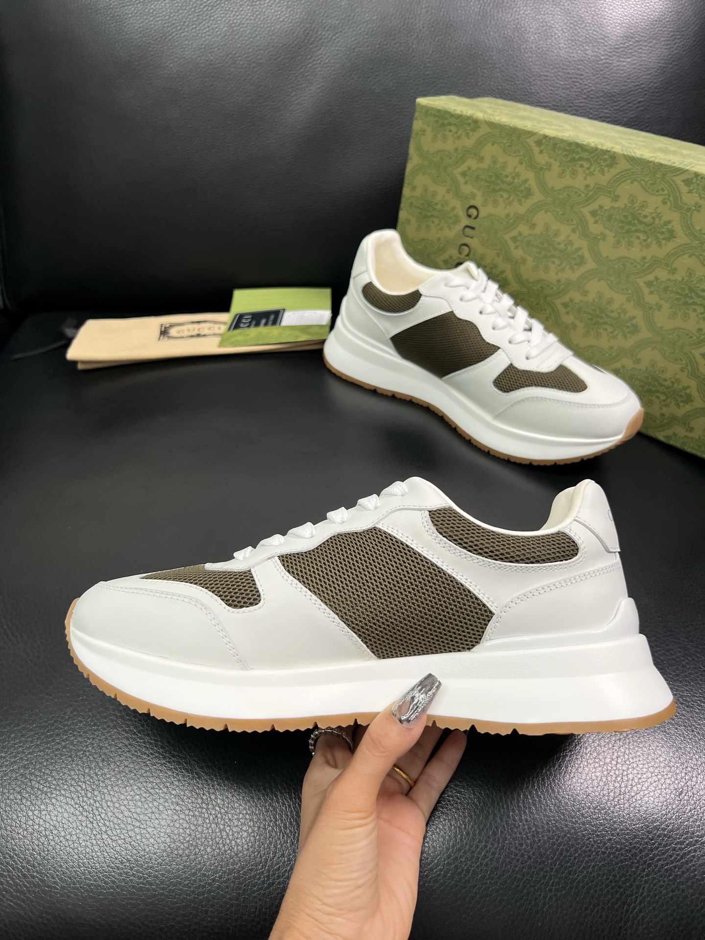 Gucci 🔍顶级代购🇮🇹 古奇专柜新款，原厂配置意大利进口牛皮搭配印花布面料，进口牛皮内里垫，透气舒适