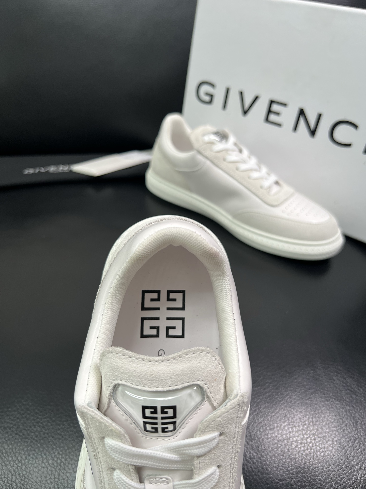Givenchy 🔍顶级代购🇮🇹 纪梵希 新品专柜同步原厂配置，意大利进口牛皮搭配网布面料，全鞋配件私模