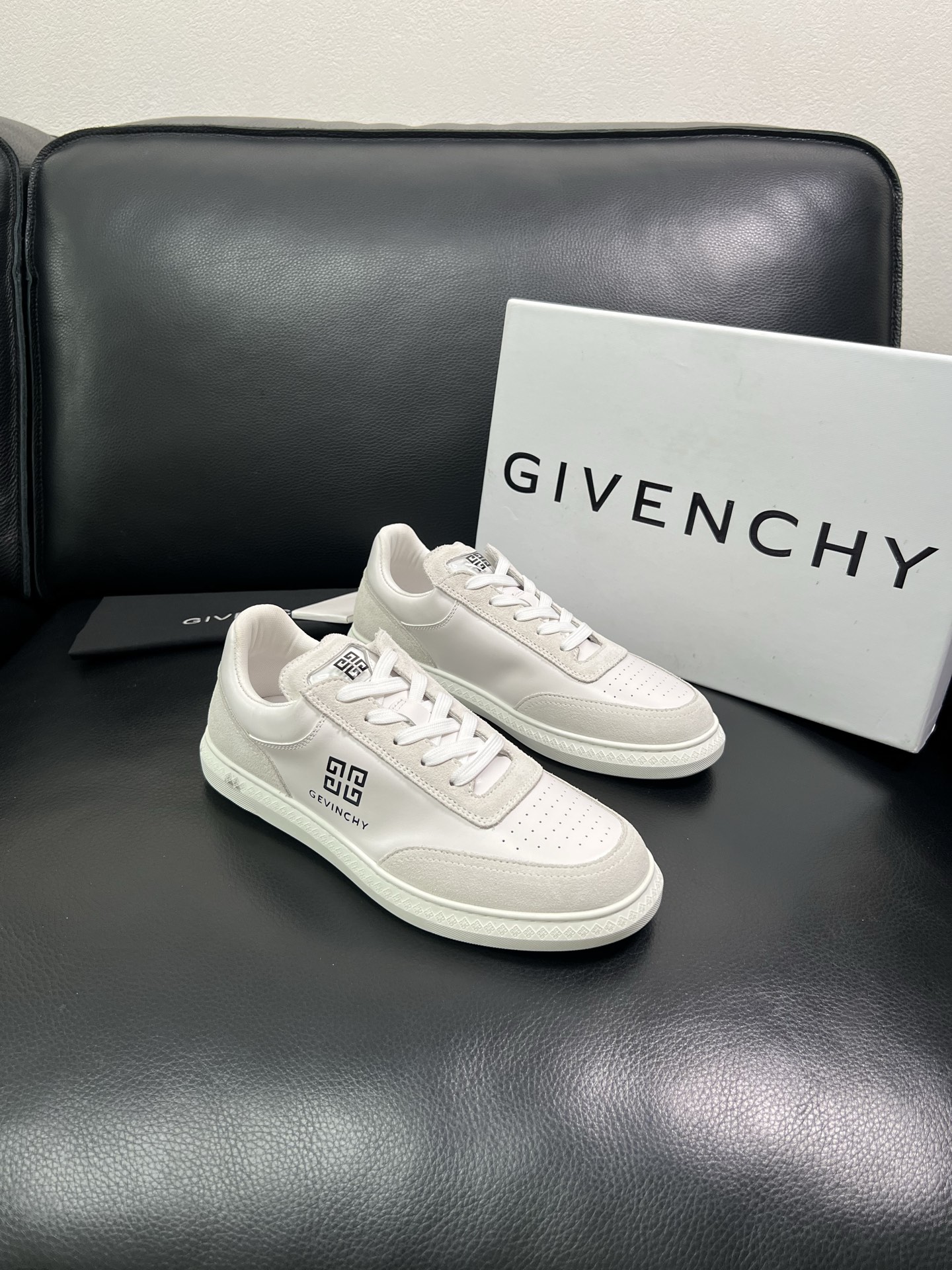 Givenchy 🔍顶级代购🇮🇹 纪梵希 新品专柜同步原厂配置，意大利进口牛皮搭配网布面料，全鞋配件私模
