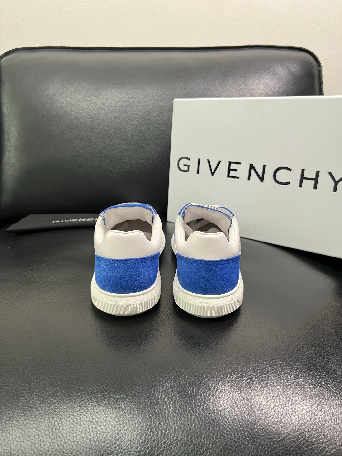 Givenchy 🔍顶级代购🇮🇹 纪梵希 新品专柜同步原厂配置，意大利进口牛皮搭配网布面料，全鞋配件私模