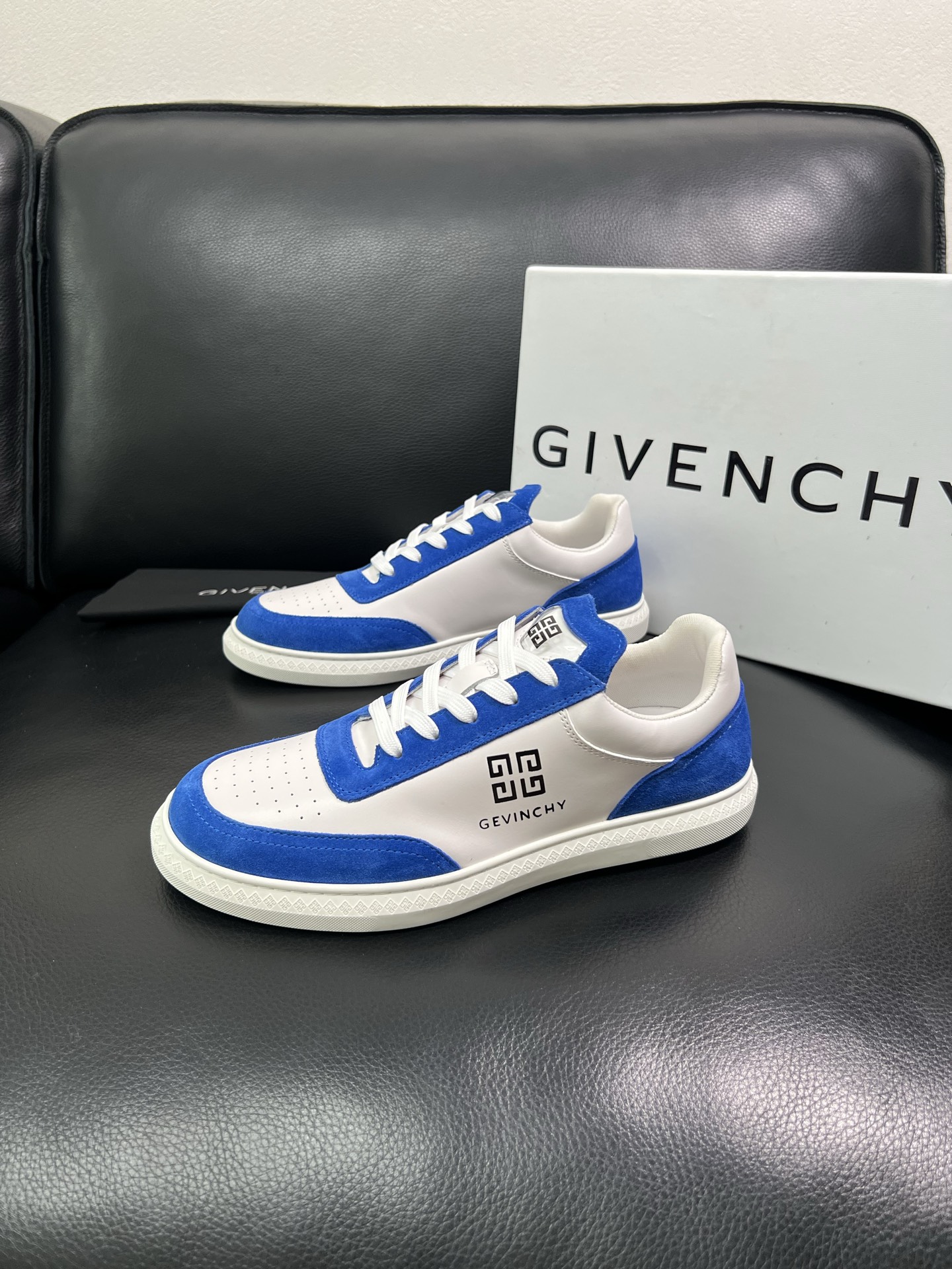 Givenchy 🔍顶级代购🇮🇹 纪梵希 新品专柜同步原厂配置，意大利进口牛皮搭配网布面料，全鞋配件私模