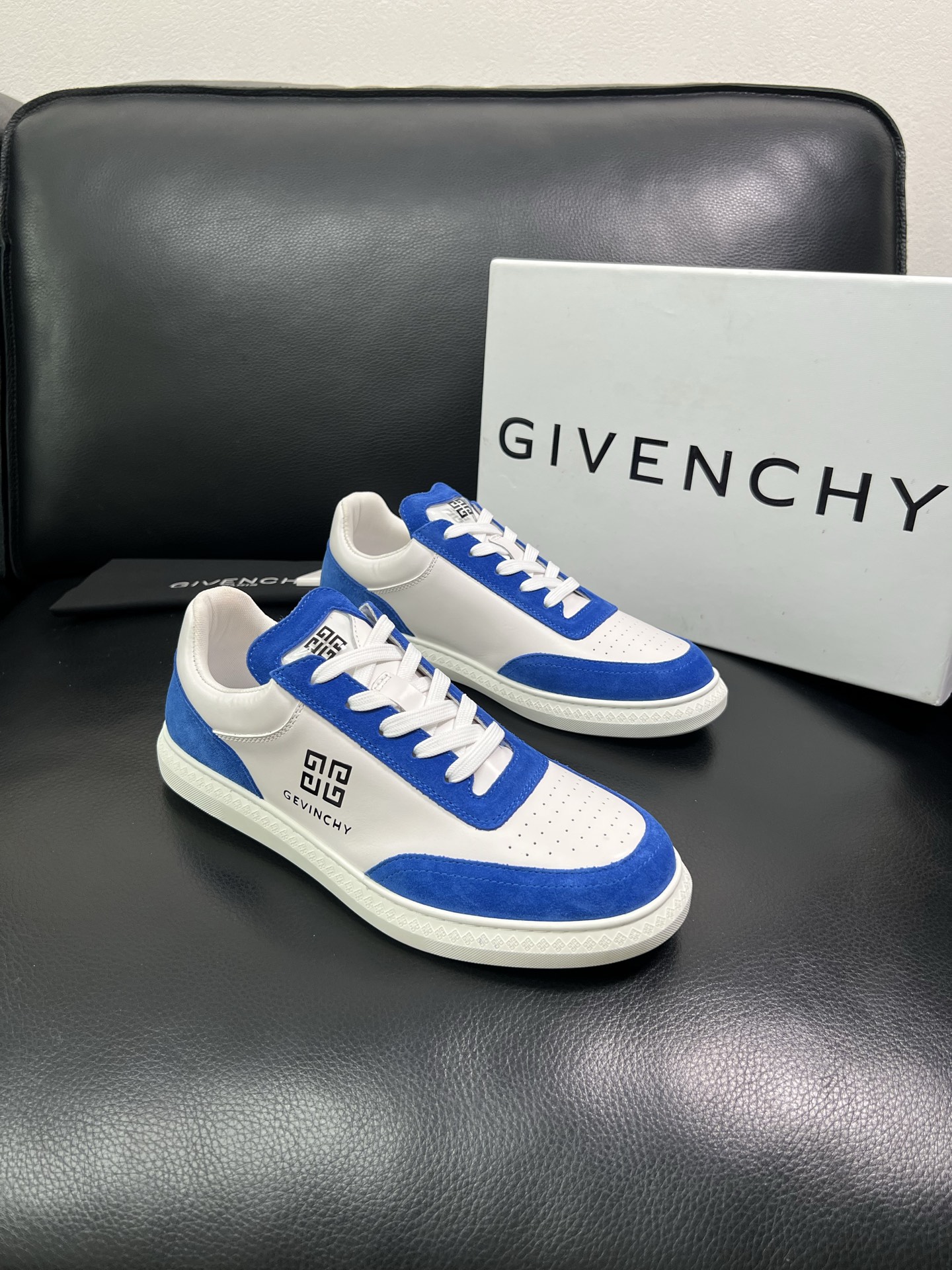 Givenchy 🔍顶级代购🇮🇹 纪梵希 新品专柜同步原厂配置，意大利进口牛皮搭配网布面料，全鞋配件私模