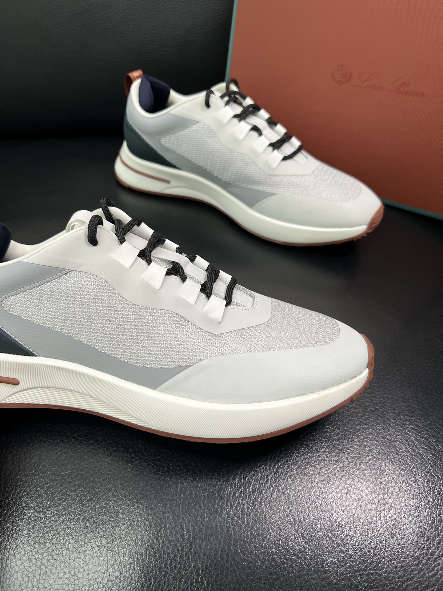 Loro Piana🔍顶级代购🇮🇹 诺悠翩雅 新品专柜同步，鞋面意大利进口牛皮面料，高品质拼接工艺，鞋底