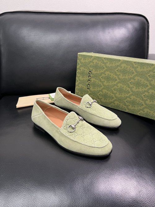 Gucci Leather Loafers with Horsebit Detail - Premium Quality, Comfortable Fit 1 Gucci Leather Loafers with Horsebit Detail - Premium Quality, Comfortable Fit