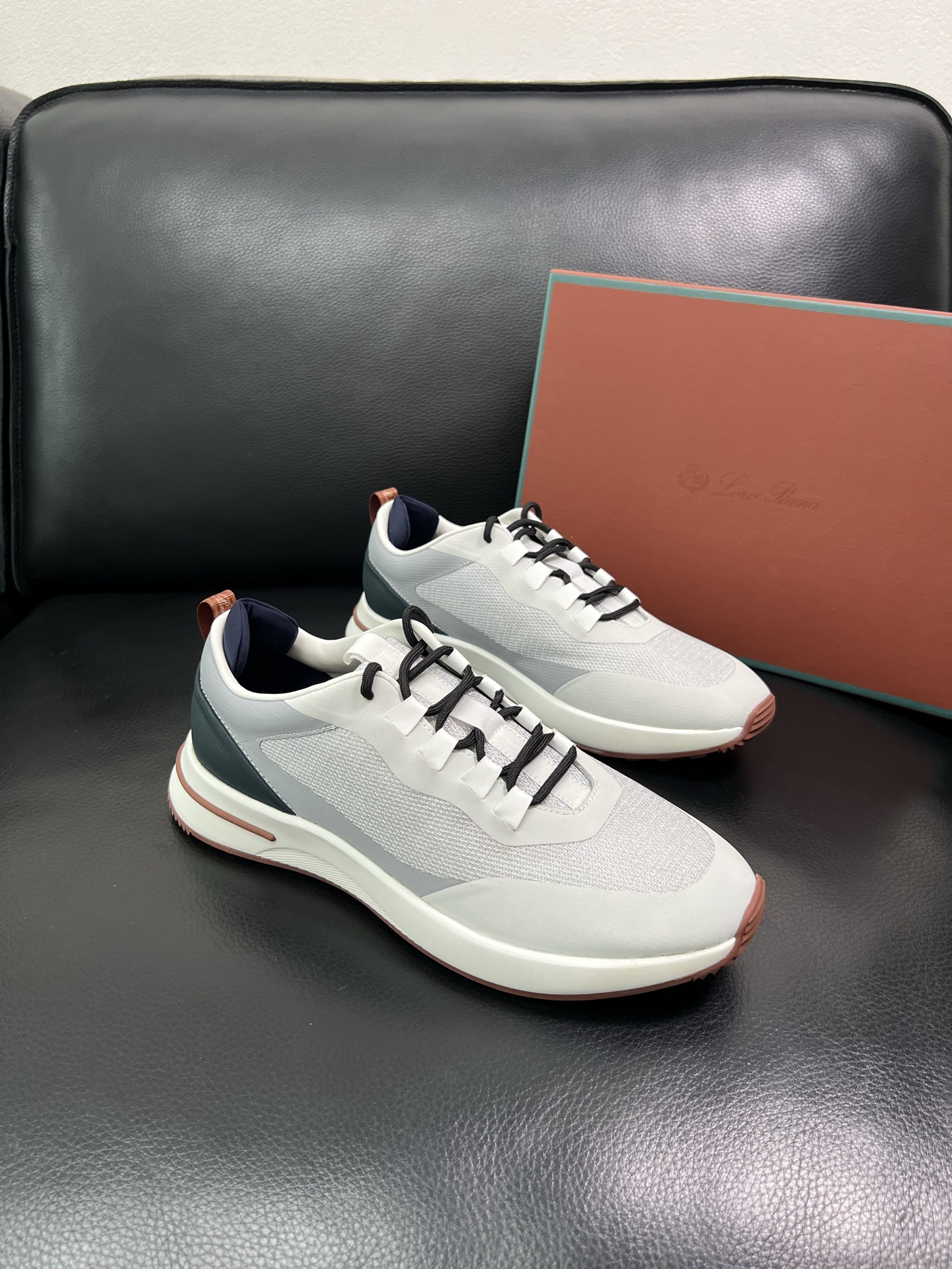 Loro Piana🔍顶级代购🇮🇹 诺悠翩雅 新品专柜同步，鞋面意大利进口牛皮面料，高品质拼接工艺，鞋底