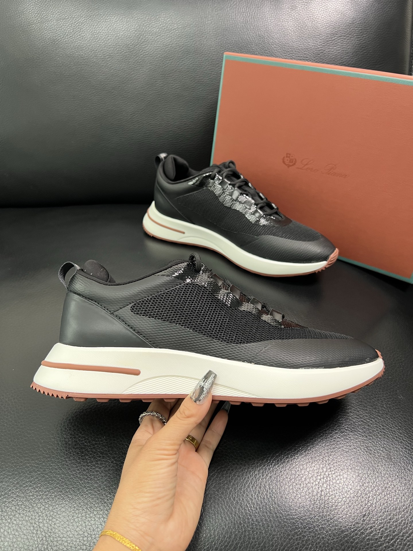Loro Piana🔍顶级代购🇮🇹 诺悠翩雅 新品专柜同步，鞋面意大利进口牛皮面料，高品质拼接工艺，鞋底