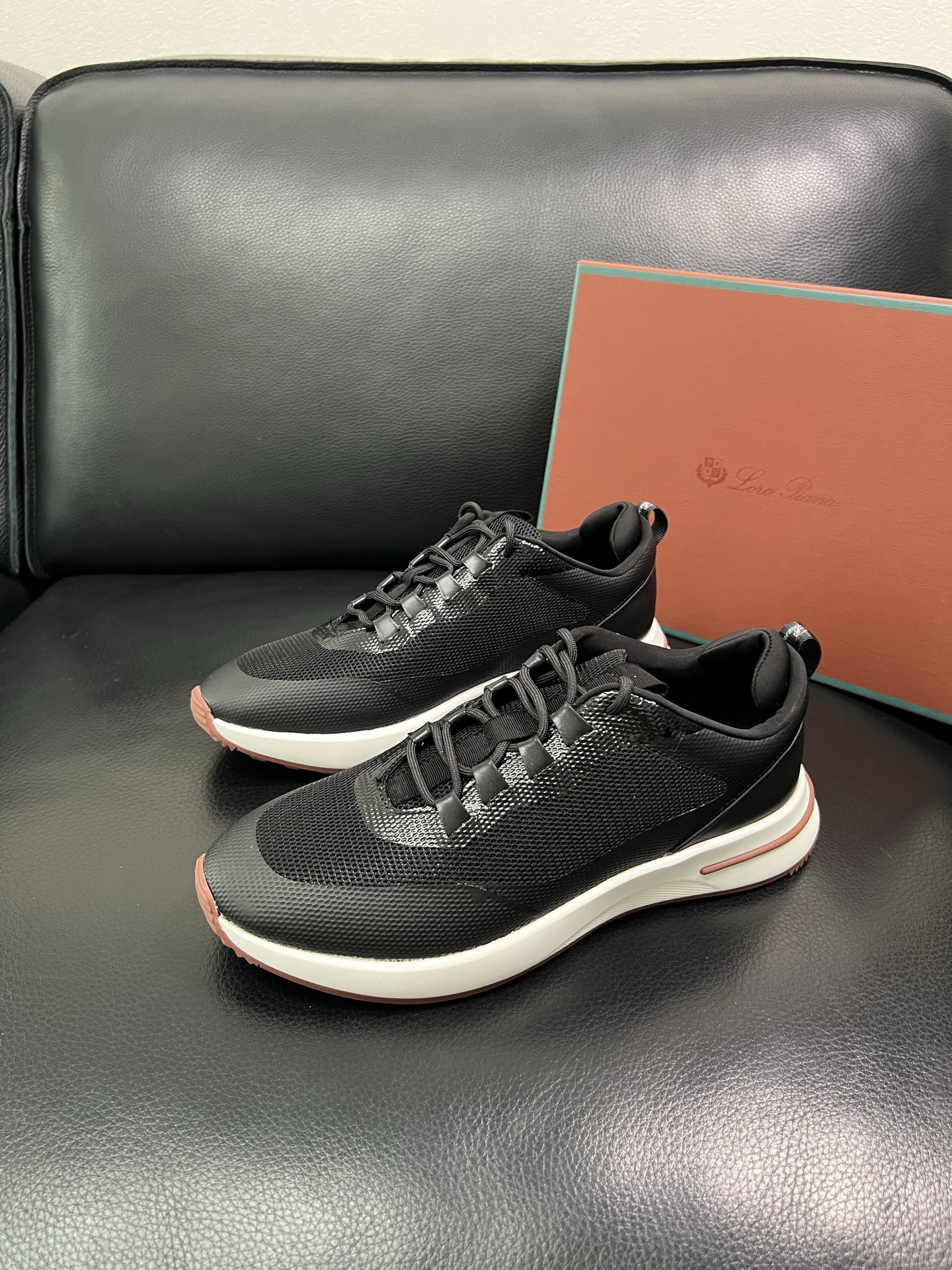 Loro Piana🔍顶级代购🇮🇹 诺悠翩雅 新品专柜同步，鞋面意大利进口牛皮面料，高品质拼接工艺，鞋底