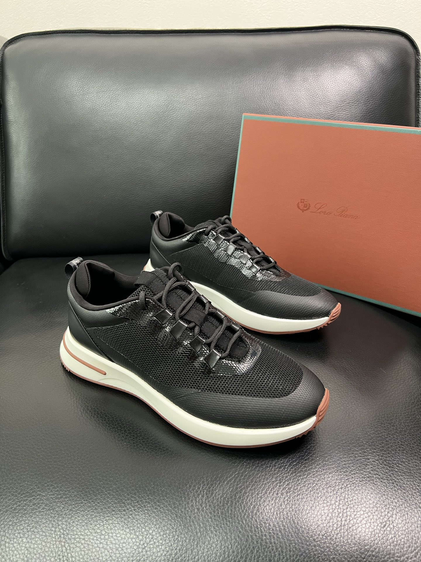 Loro Piana🔍顶级代购🇮🇹 诺悠翩雅 新品专柜同步，鞋面意大利进口牛皮面料，高品质拼接工艺，鞋底