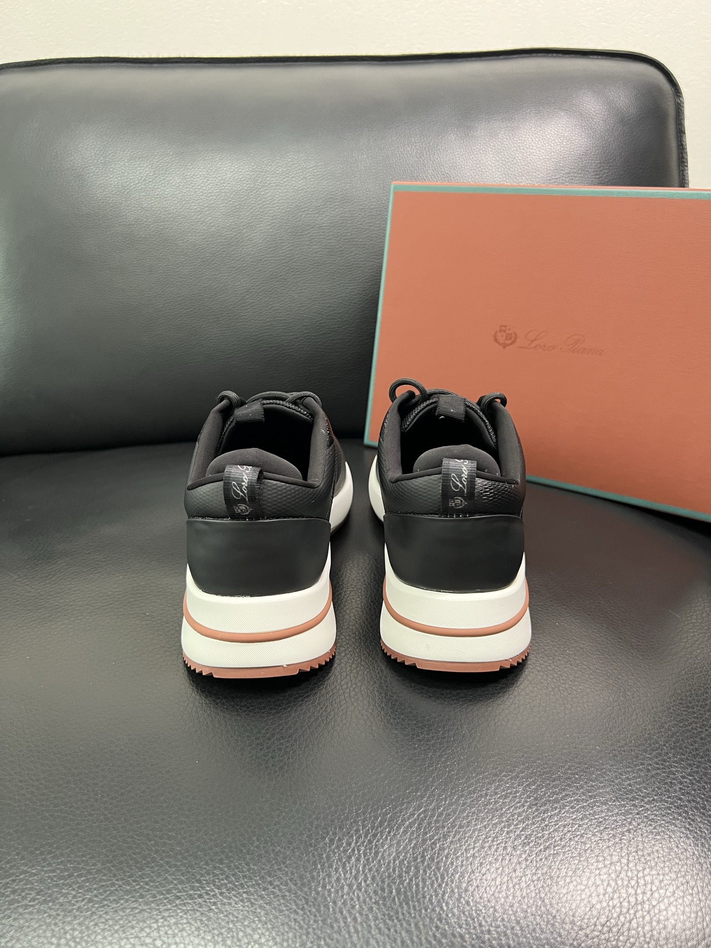 Loro Piana🔍顶级代购🇮🇹 诺悠翩雅 新品专柜同步，鞋面意大利进口牛皮面料，高品质拼接工艺，鞋底