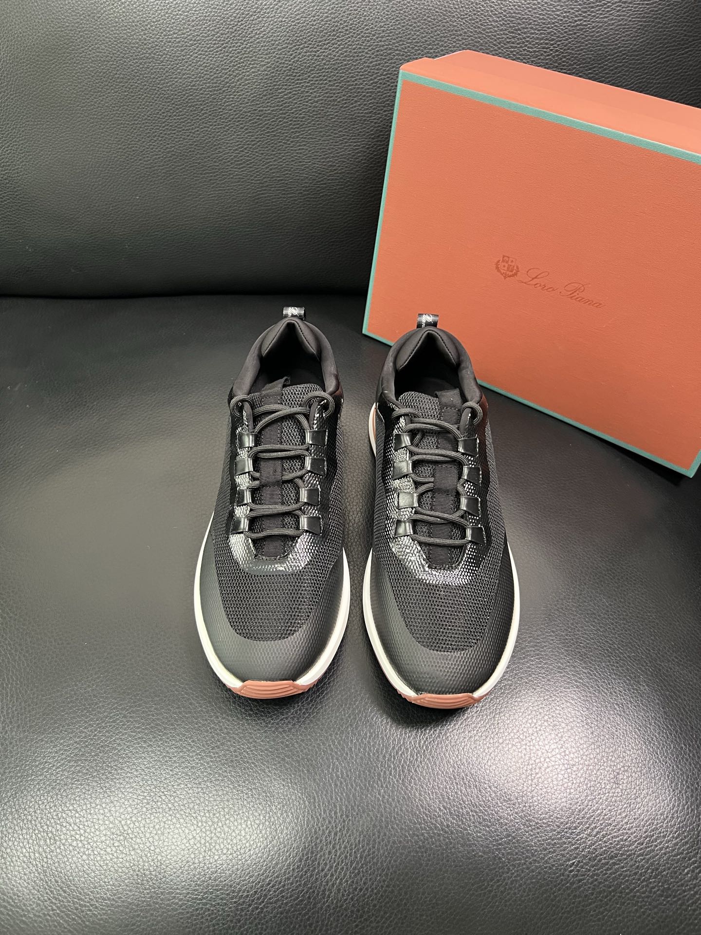 Loro Piana🔍顶级代购🇮🇹 诺悠翩雅 新品专柜同步，鞋面意大利进口牛皮面料，高品质拼接工艺，鞋底