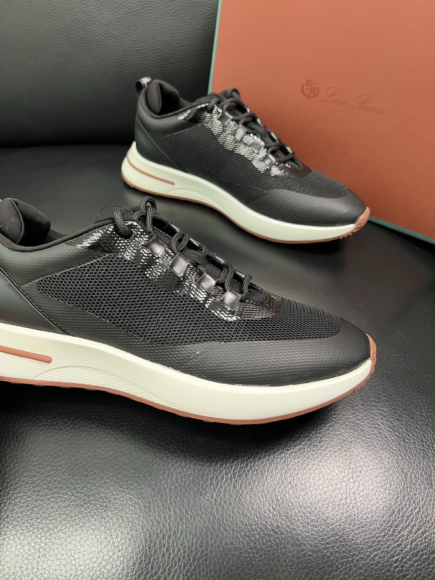 Loro Piana🔍顶级代购🇮🇹 诺悠翩雅 新品专柜同步，鞋面意大利进口牛皮面料，高品质拼接工艺，鞋底