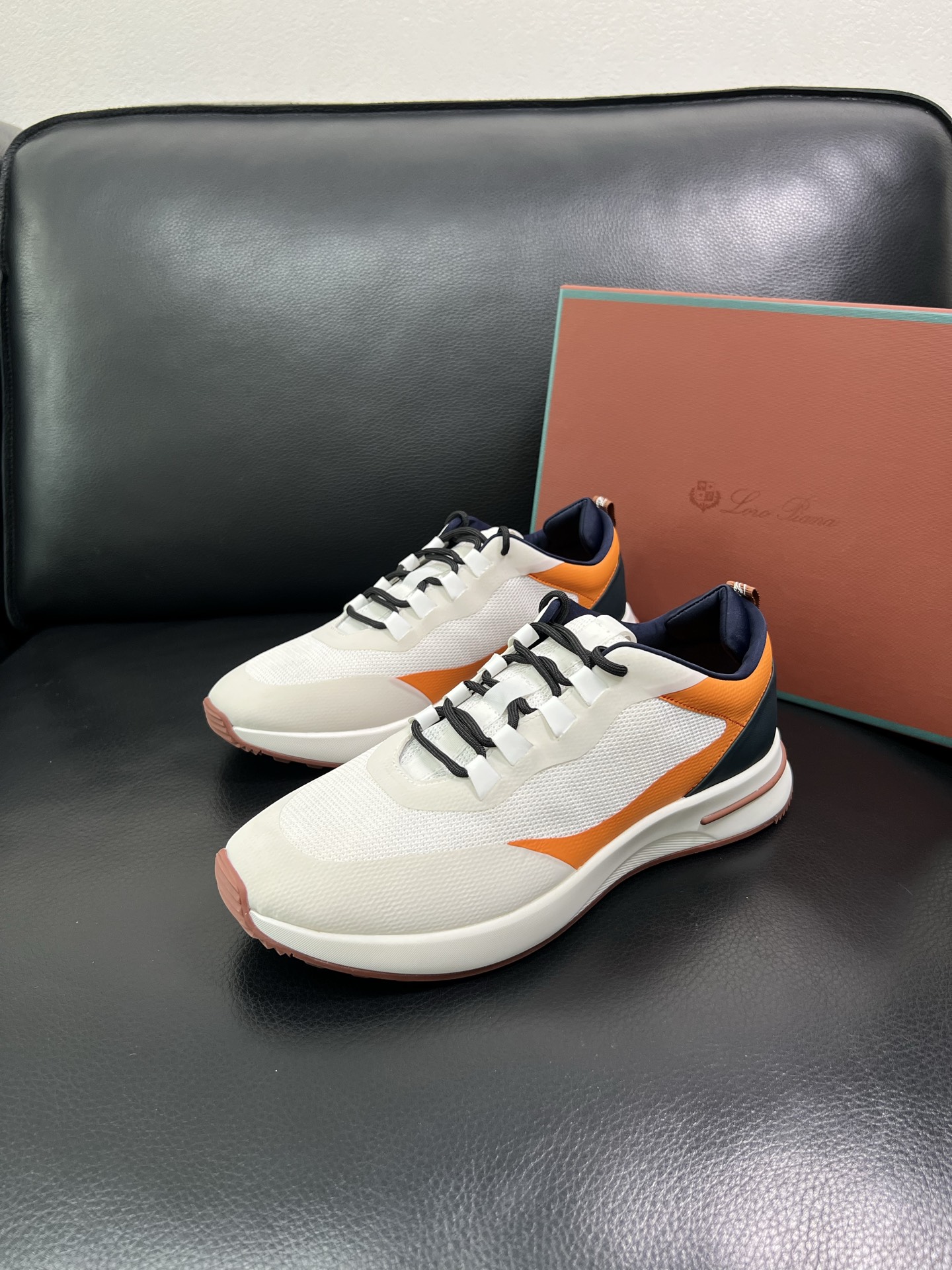 Loro Piana🔍顶级代购🇮🇹 诺悠翩雅 新品专柜同步，鞋面意大利进口牛皮面料，高品质拼接工艺，鞋底