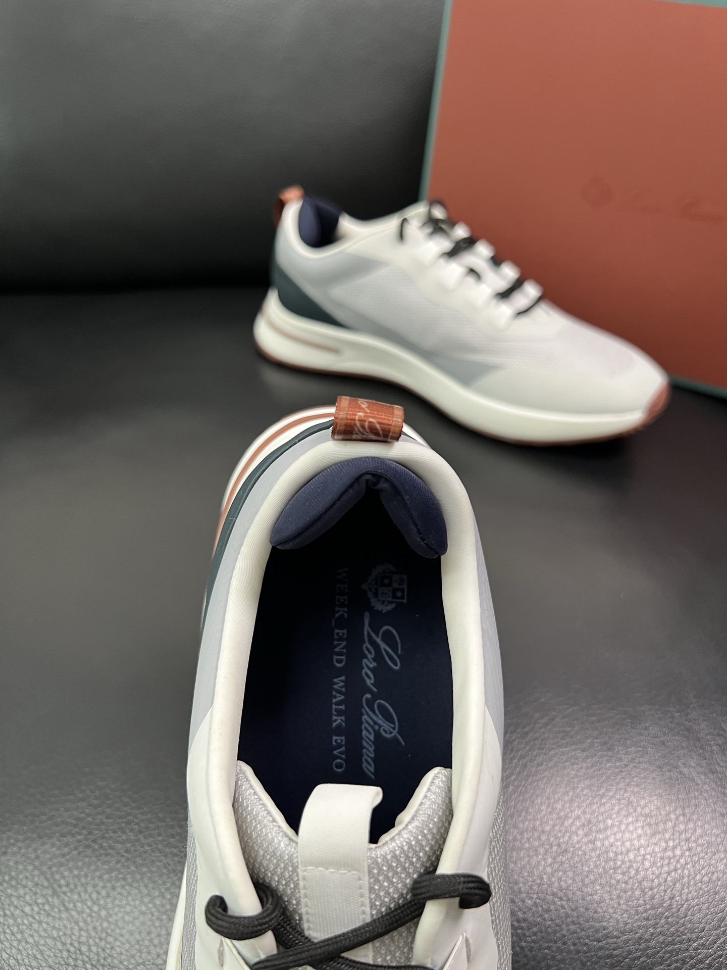 Loro Piana🔍顶级代购🇮🇹 诺悠翩雅 新品专柜同步，鞋面意大利进口牛皮面料，高品质拼接工艺，鞋底