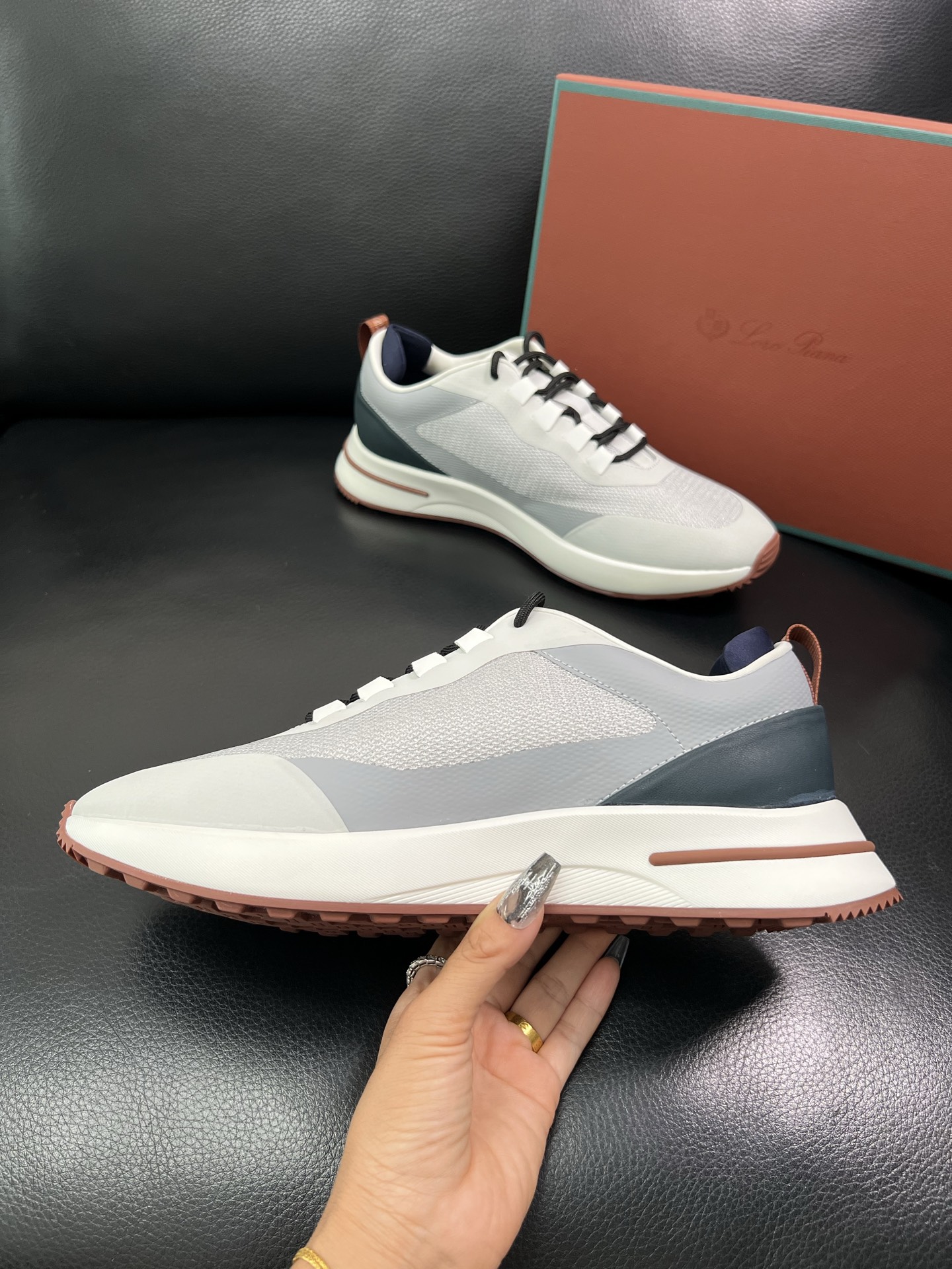 Loro Piana🔍顶级代购🇮🇹 诺悠翩雅 新品专柜同步，鞋面意大利进口牛皮面料，高品质拼接工艺，鞋底