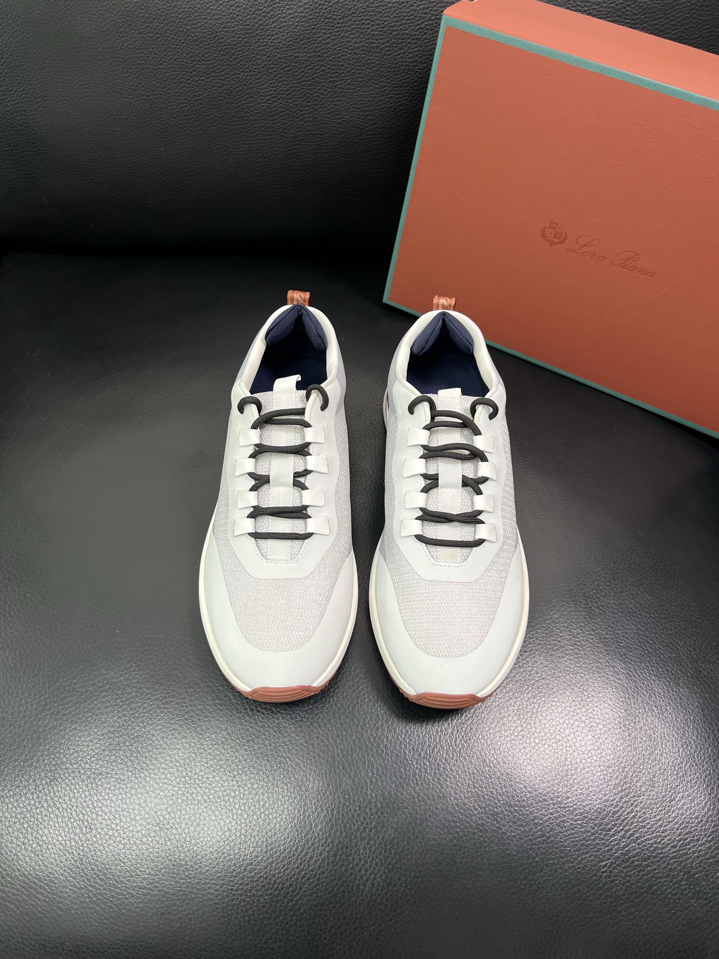 Loro Piana🔍顶级代购🇮🇹 诺悠翩雅 新品专柜同步，鞋面意大利进口牛皮面料，高品质拼接工艺，鞋底
