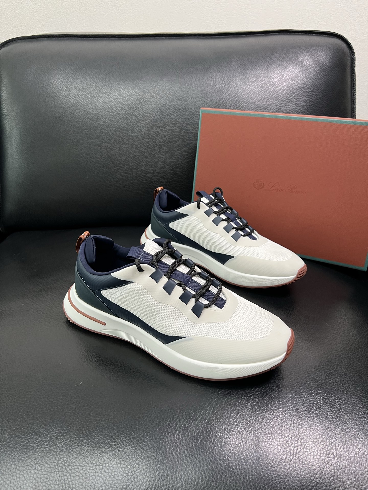 Loro Piana🔍顶级代购🇮🇹 诺悠翩雅 新品专柜同步，鞋面意大利进口牛皮面料，高品质拼接工艺，鞋底