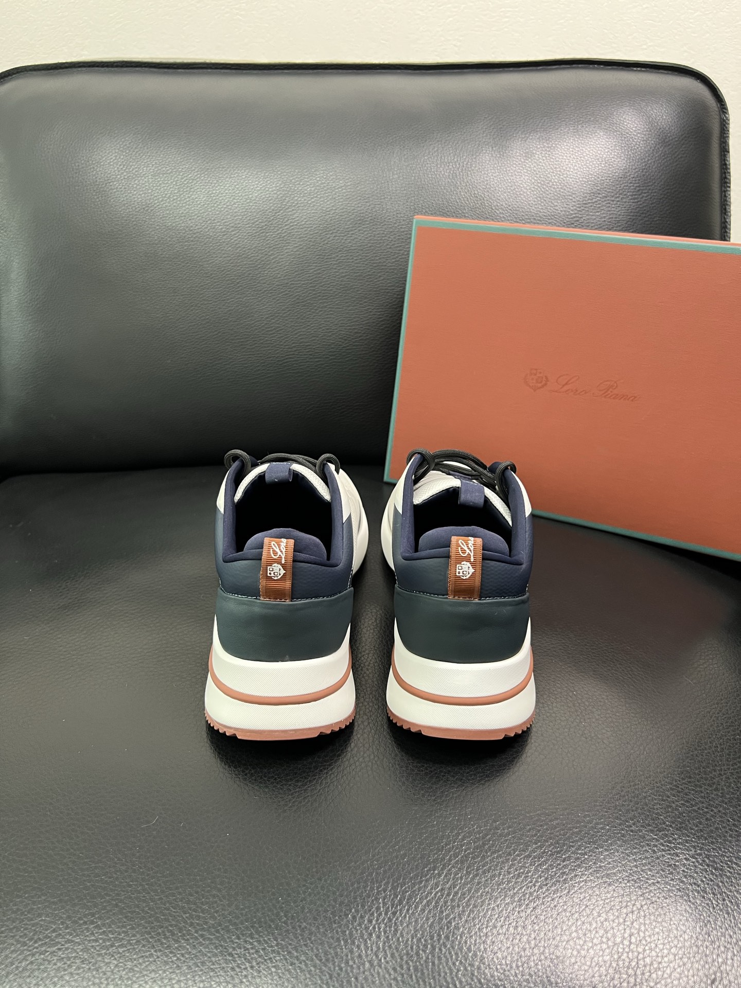 Loro Piana🔍顶级代购🇮🇹 诺悠翩雅 新品专柜同步，鞋面意大利进口牛皮面料，高品质拼接工艺，鞋底