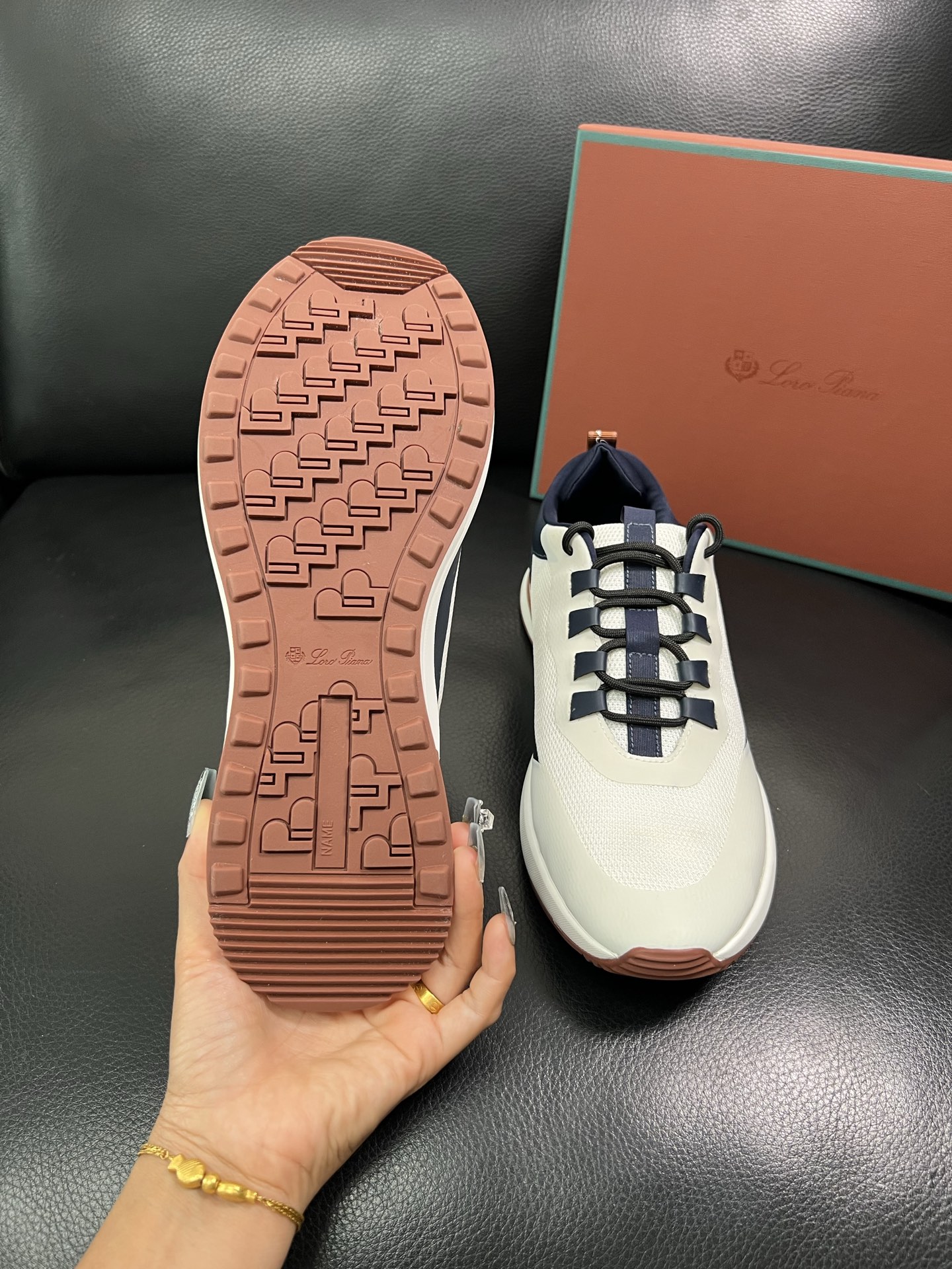Loro Piana🔍顶级代购🇮🇹 诺悠翩雅 新品专柜同步，鞋面意大利进口牛皮面料，高品质拼接工艺，鞋底