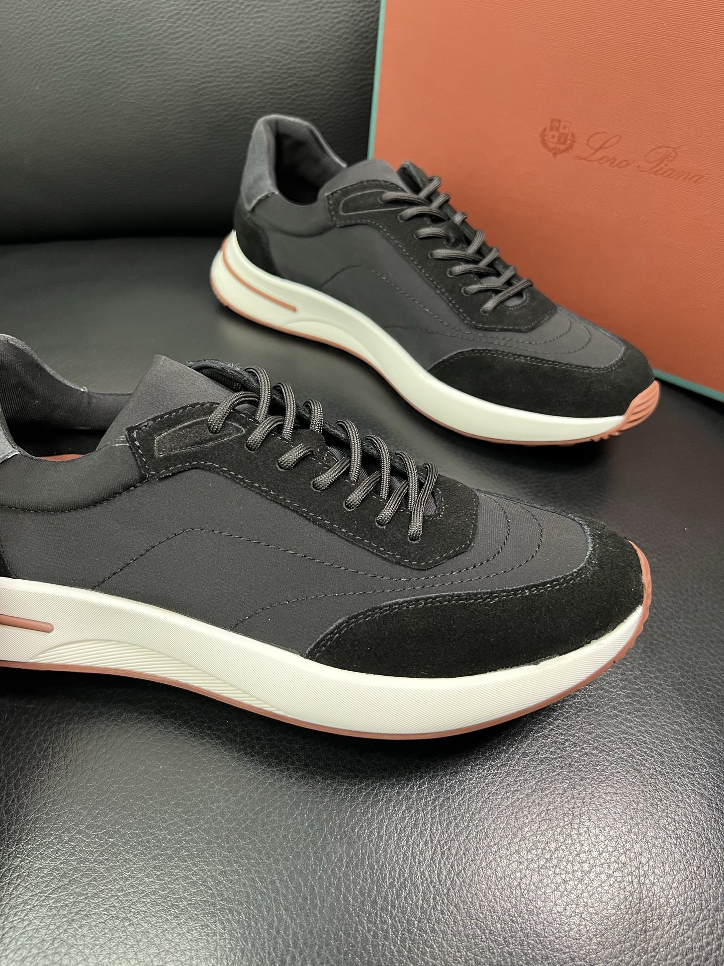 Loro Piana🔍顶级代购🇮🇹 诺悠翩雅 新品专柜同步，鞋面意大利进口牛皮面料，高品质拼接工艺，鞋底