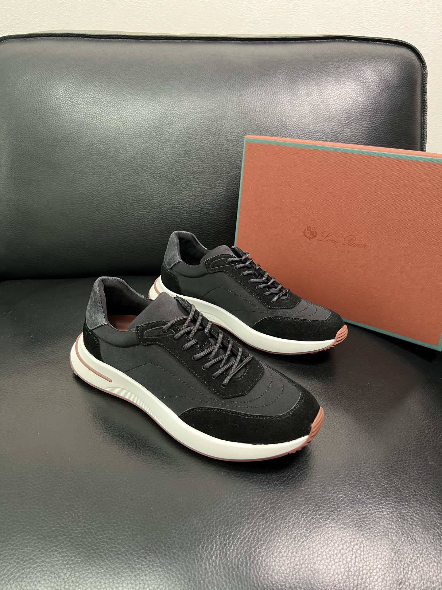 Loro Piana🔍顶级代购🇮🇹 诺悠翩雅 新品专柜同步，鞋面意大利进口牛皮面料，高品质拼接工艺，鞋底