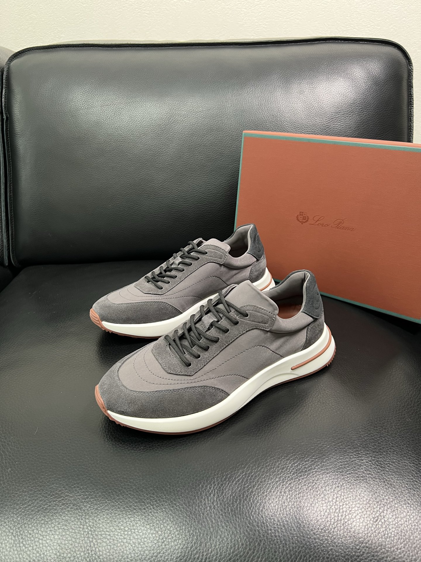 Loro Piana🔍顶级代购🇮🇹 诺悠翩雅 新品专柜同步，鞋面意大利进口牛皮面料，高品质拼接工艺，鞋底