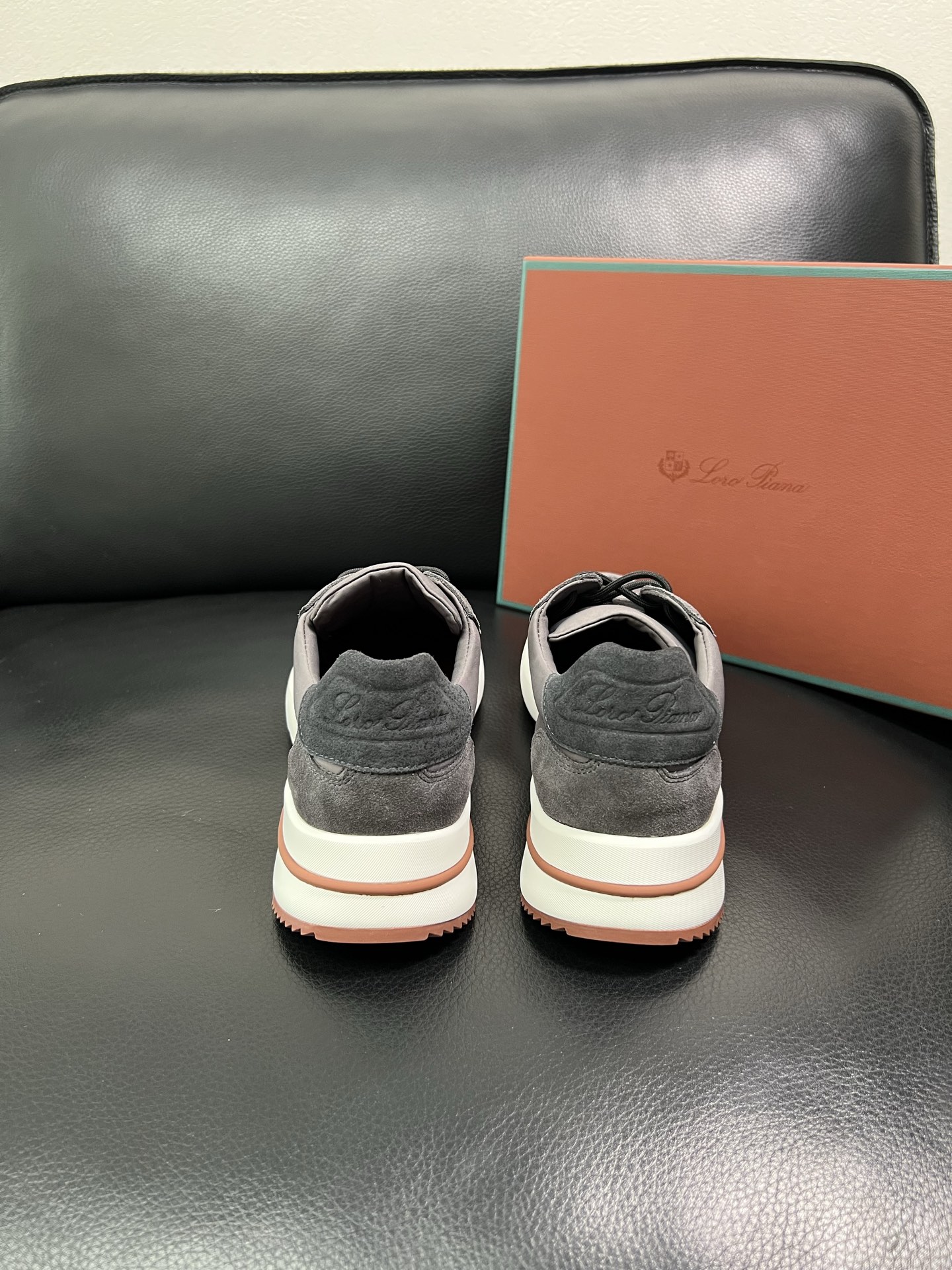 Loro Piana🔍顶级代购🇮🇹 诺悠翩雅 新品专柜同步，鞋面意大利进口牛皮面料，高品质拼接工艺，鞋底