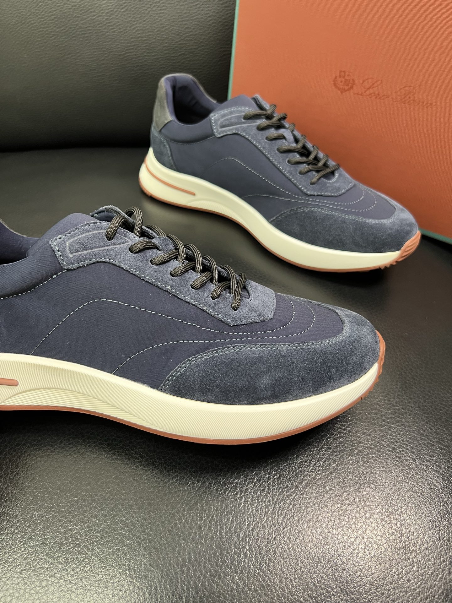 Loro Piana🔍顶级代购🇮🇹 诺悠翩雅 新品专柜同步，鞋面意大利进口牛皮面料，高品质拼接工艺，鞋底