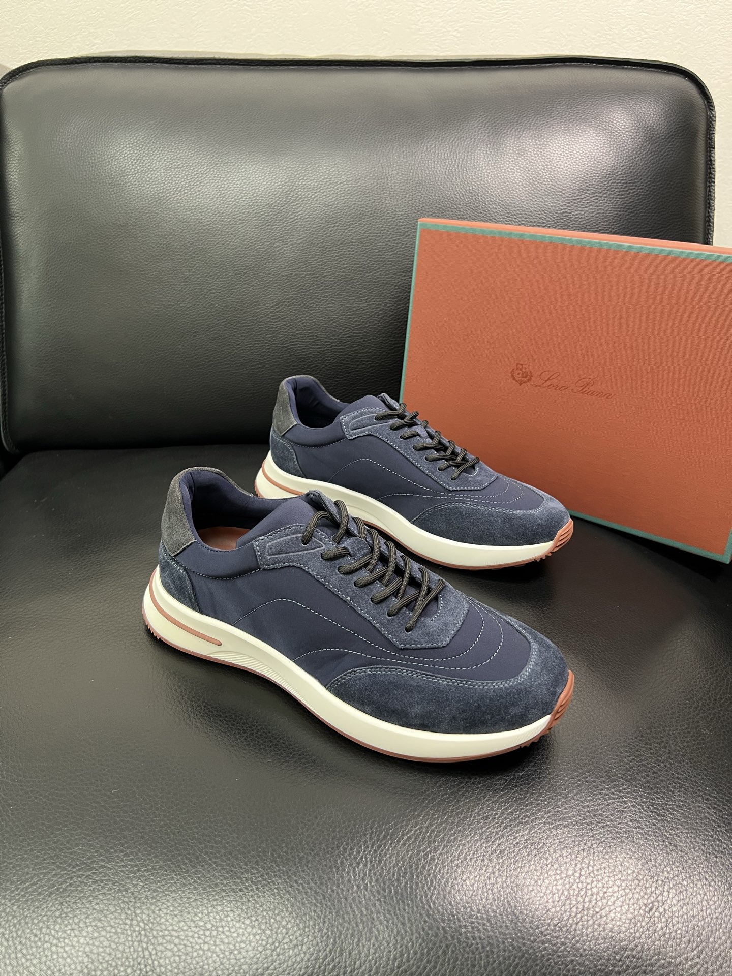 Loro Piana🔍顶级代购🇮🇹 诺悠翩雅 新品专柜同步，鞋面意大利进口牛皮面料，高品质拼接工艺，鞋底