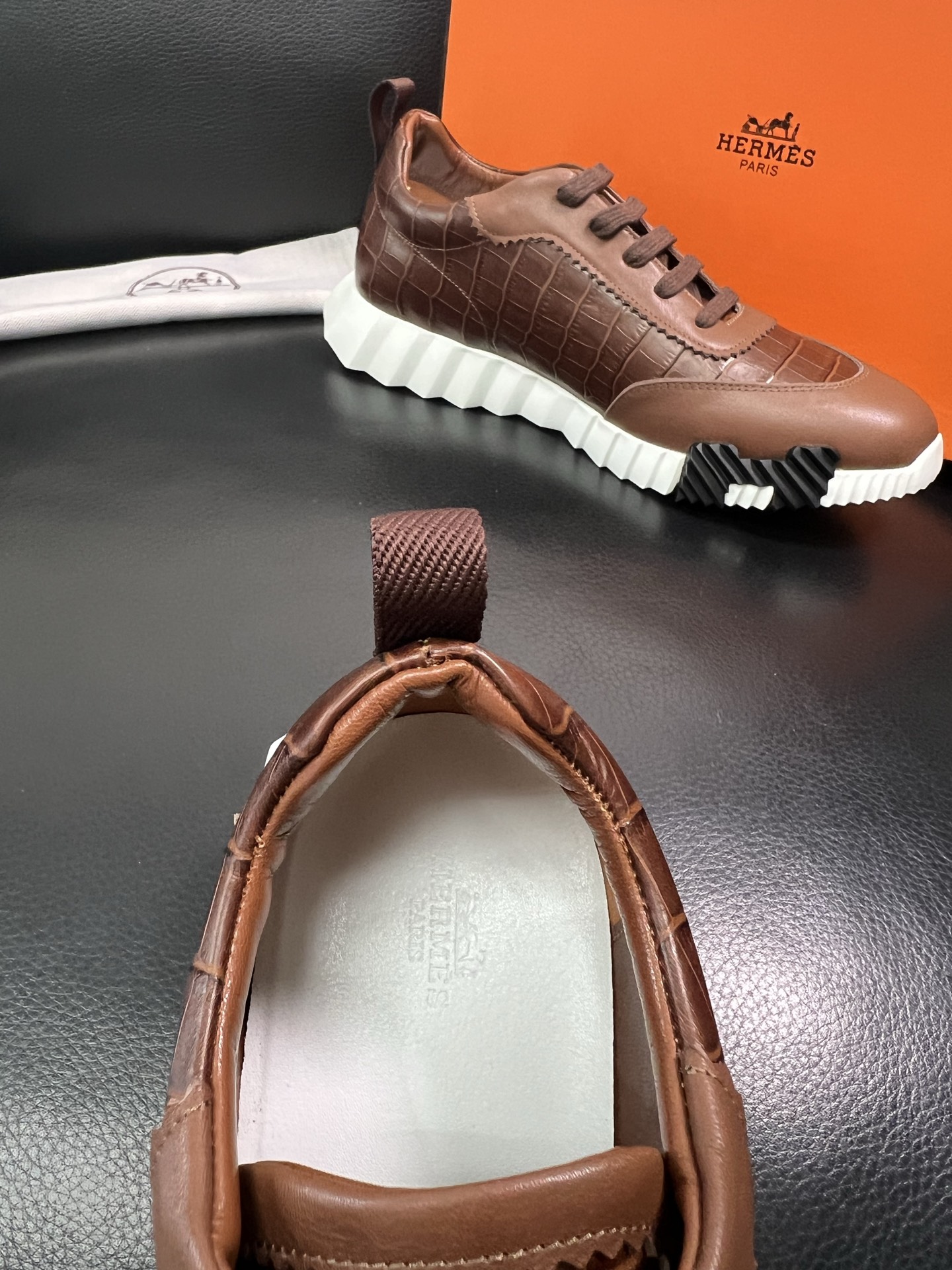 Hermes 🔍顶级代购🇮🇹 爱马仕 专柜同步发售原厂配置，意大利进口原版牛皮面料，高品质拼接工艺，全进