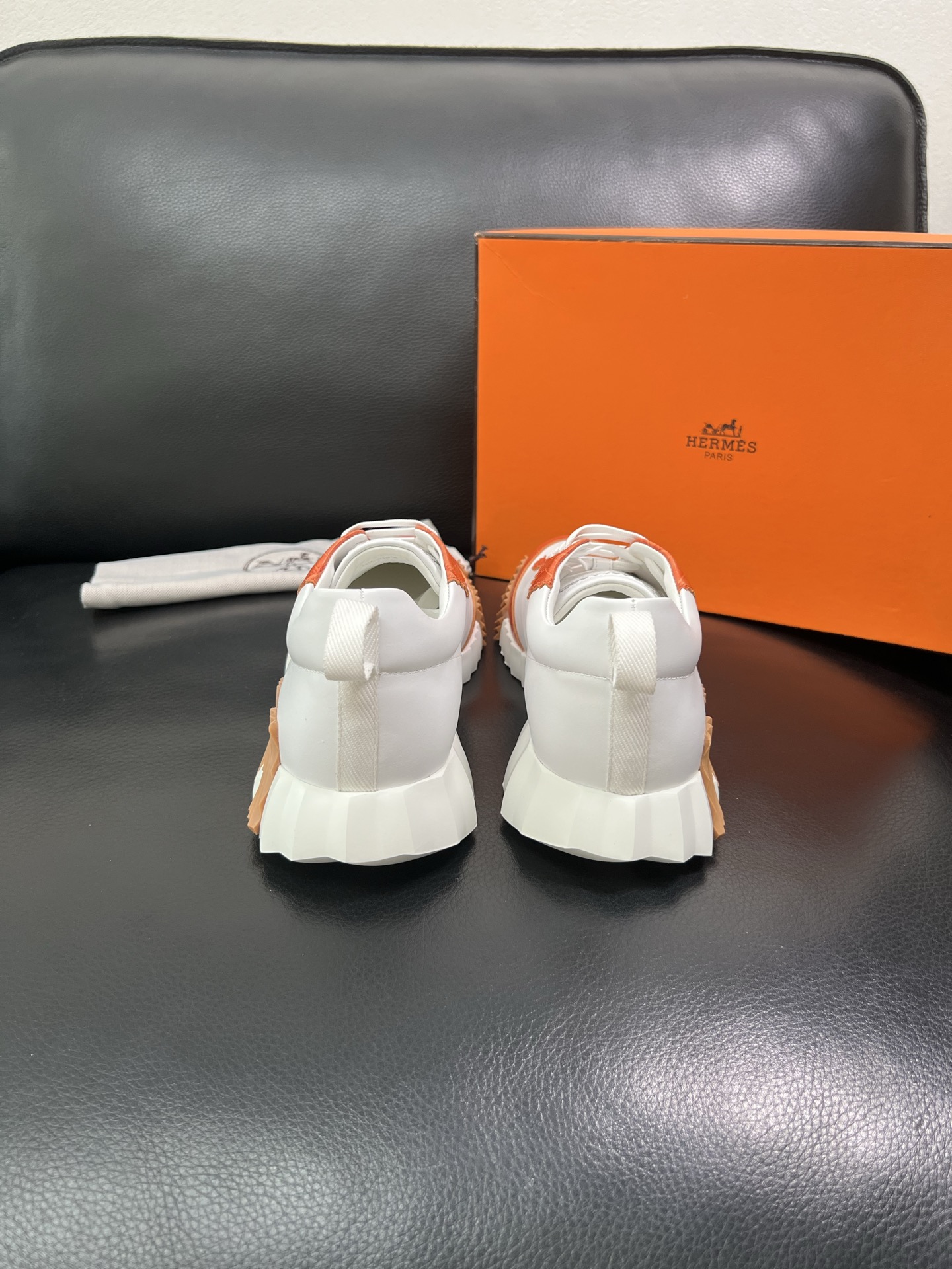 Hermes 🔍顶级代购🇮🇹 爱马仕 专柜同步发售原厂配置，意大利进口原版牛皮面料，高品质拼接工艺，全进